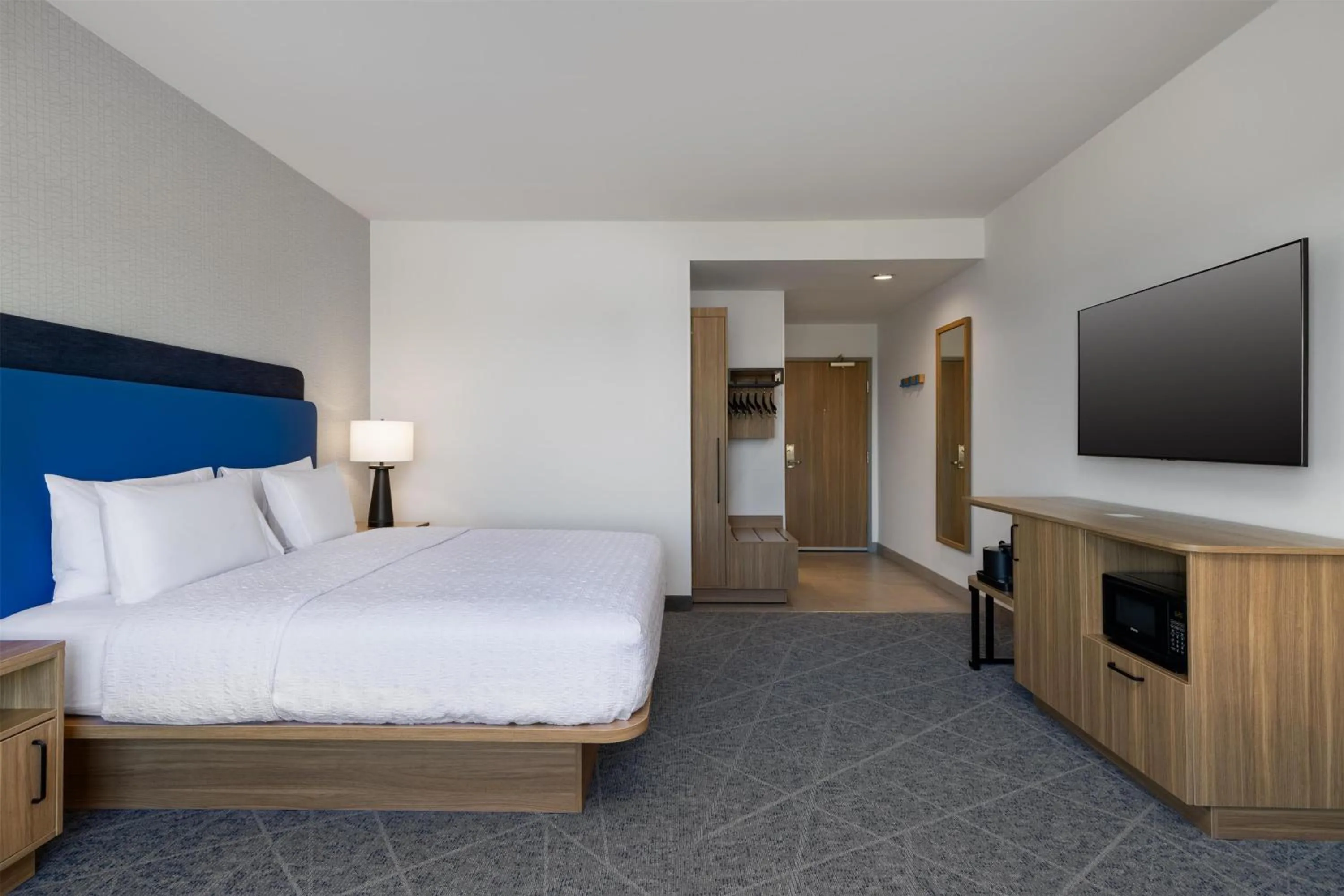 Bed in Hampton Inn By Hilton Wichita Falls North