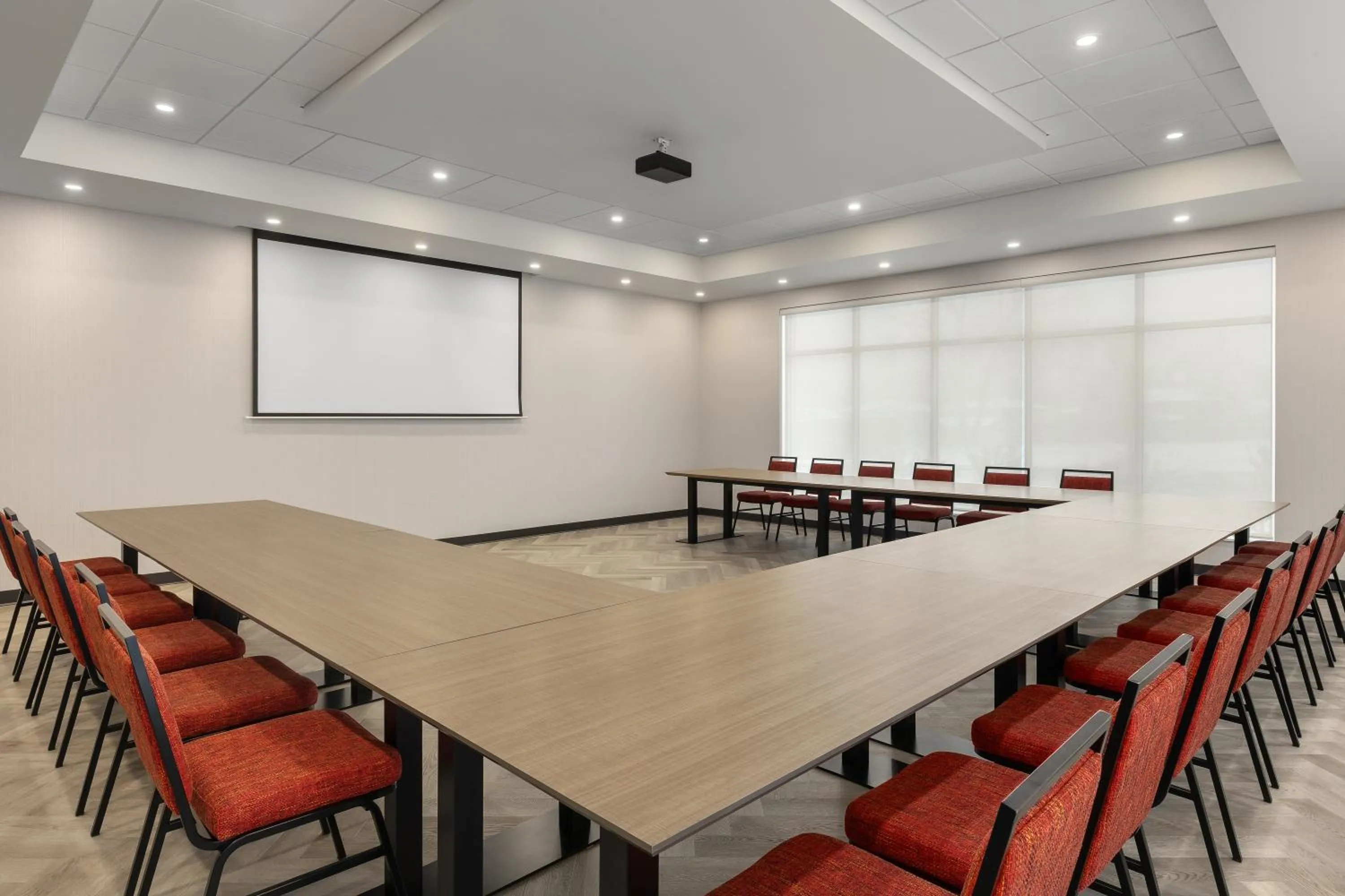 Meeting/conference room in Home2 Suites By Hilton Woodstock On