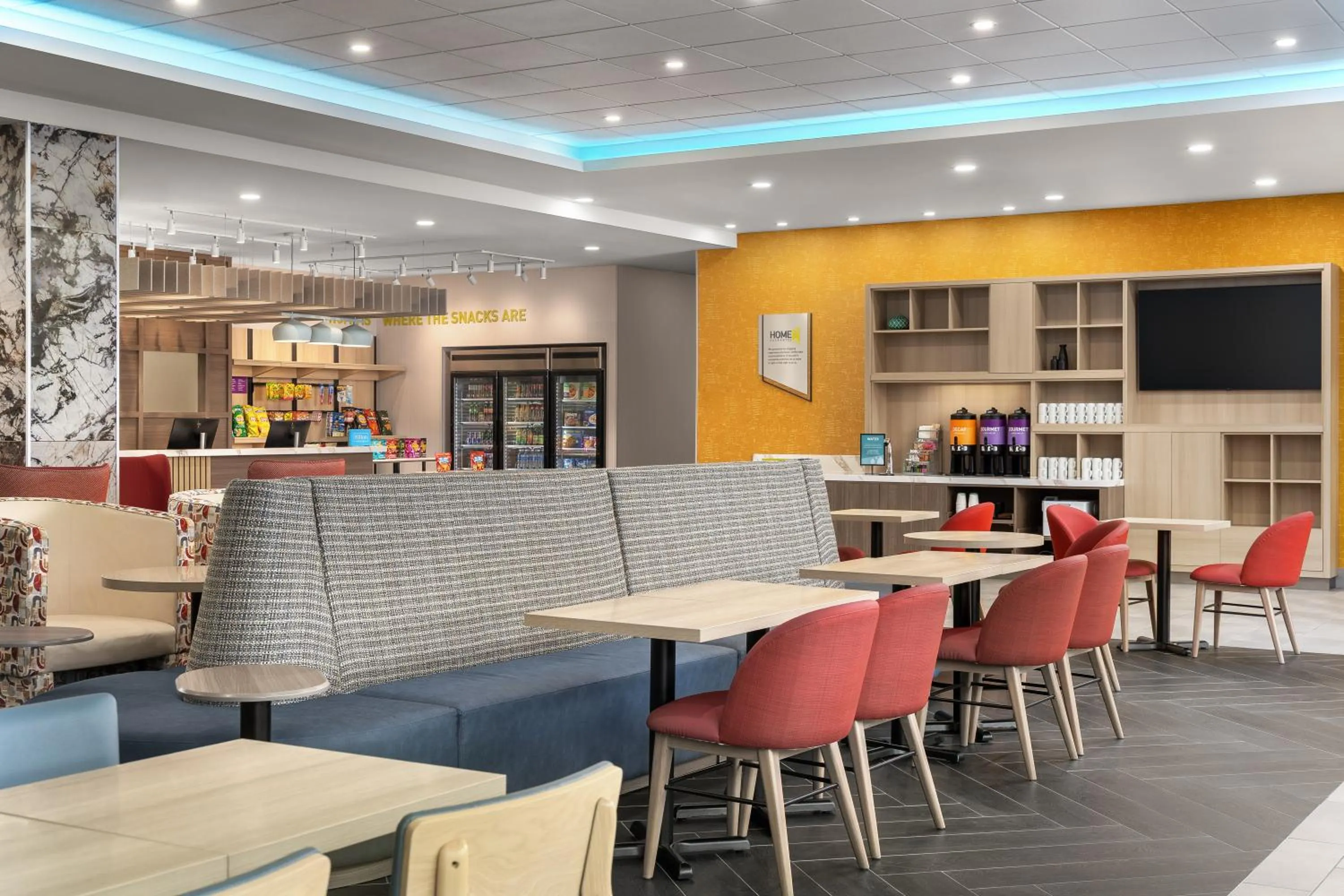 TV and multimedia in Home2 Suites By Hilton Woodstock On