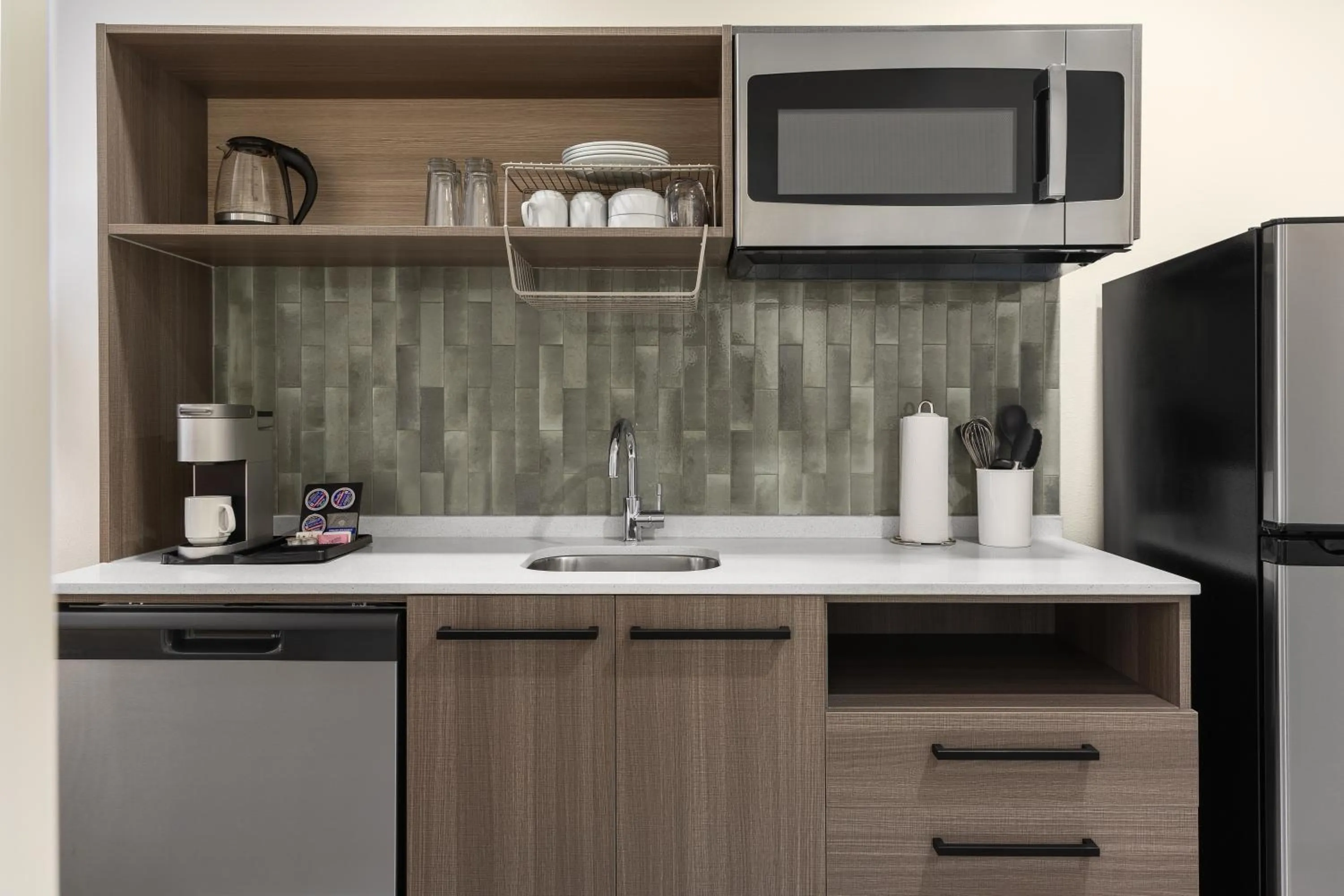 Coffee/tea facilities in Home2 Suites By Hilton Woodstock On