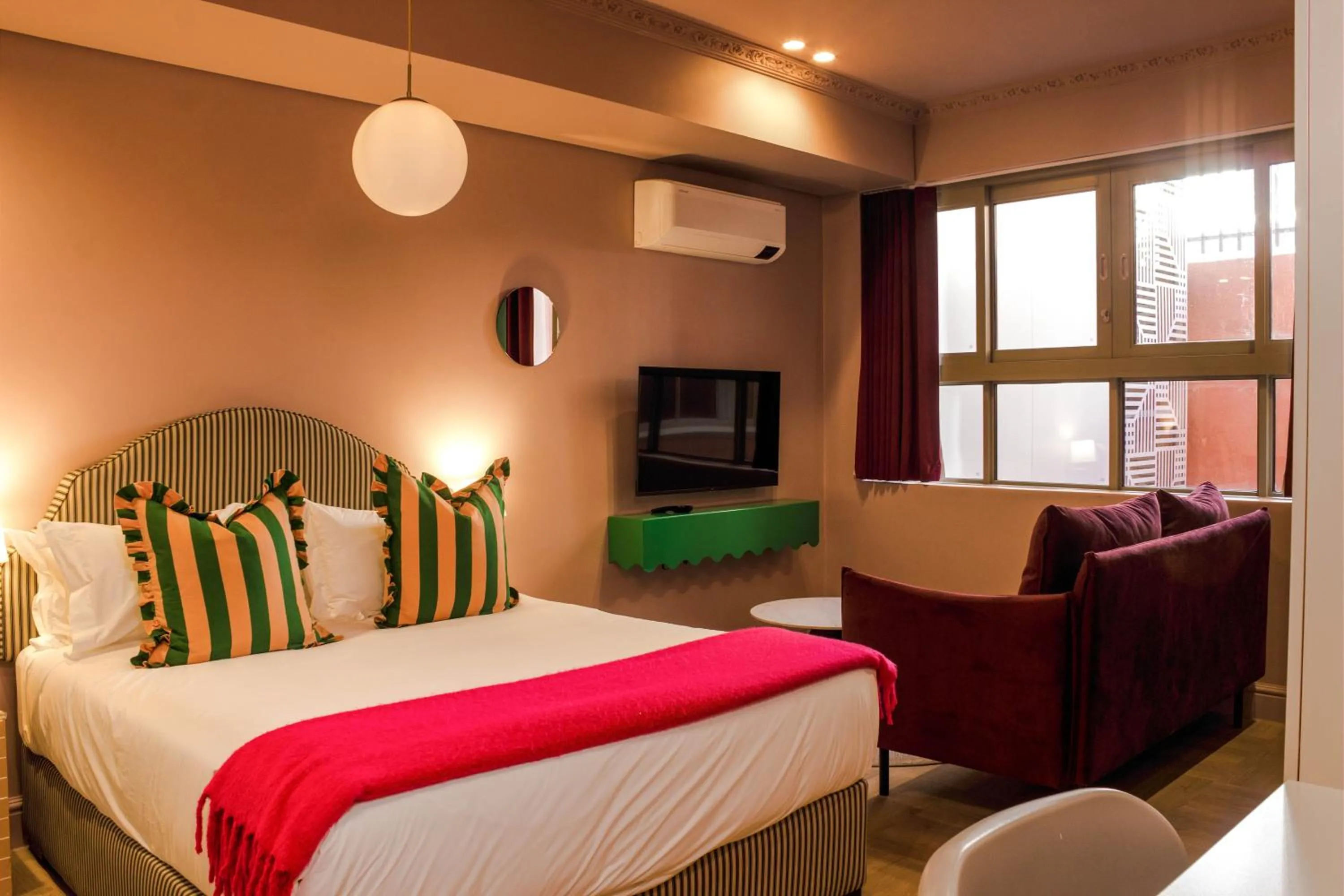 Bedroom, Bed in The Trade Boutique Hotel