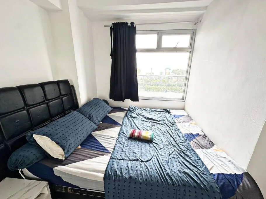 Bed in Luxury Lofts 2BR with SeaView at Apt Greenbay Pluit Tower D