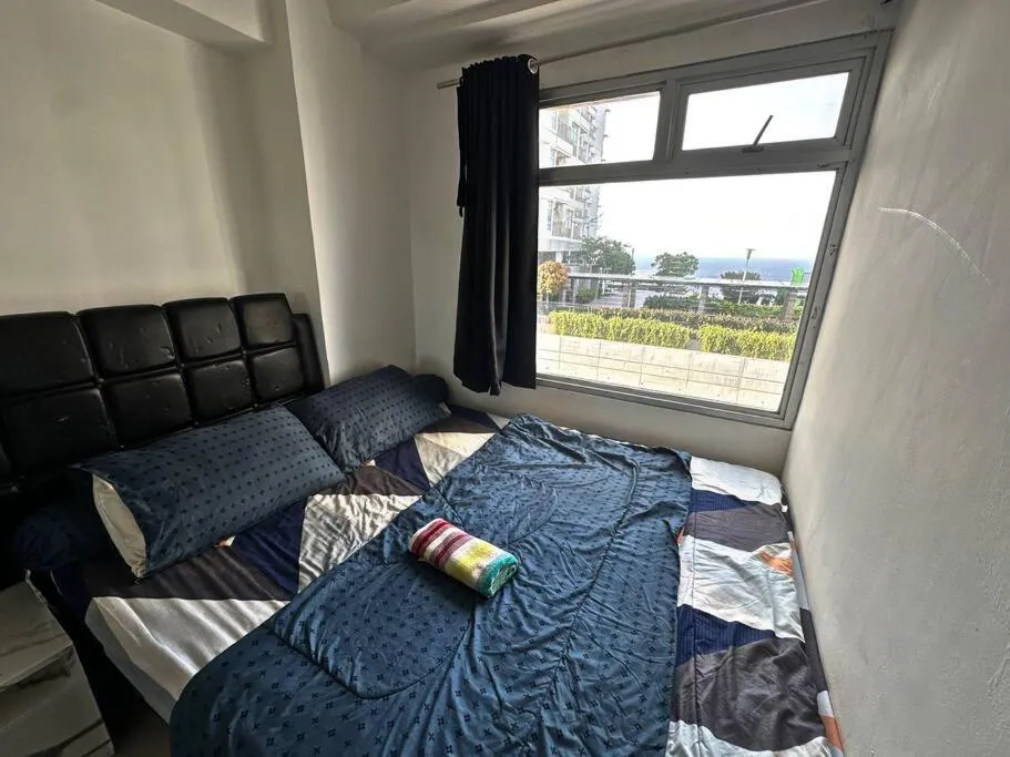 Bed in Luxury Lofts 2BR with SeaView at Apt Greenbay Pluit Tower D