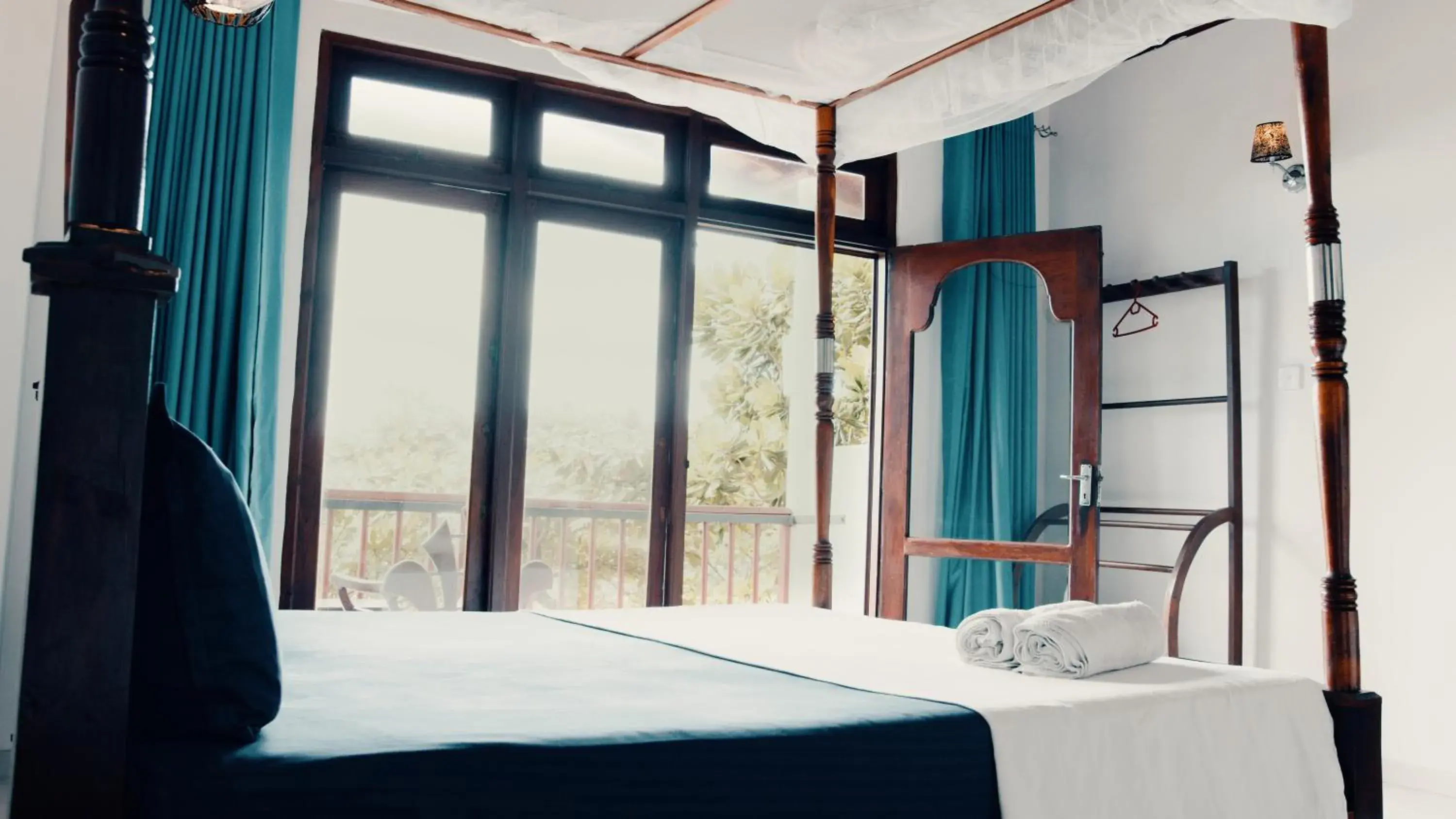 Deluxe Double Room with Balcony and Sea View in Seashore Mirissa Deluxe Double Room with Balcony and Sea View in Seashore Mirissa