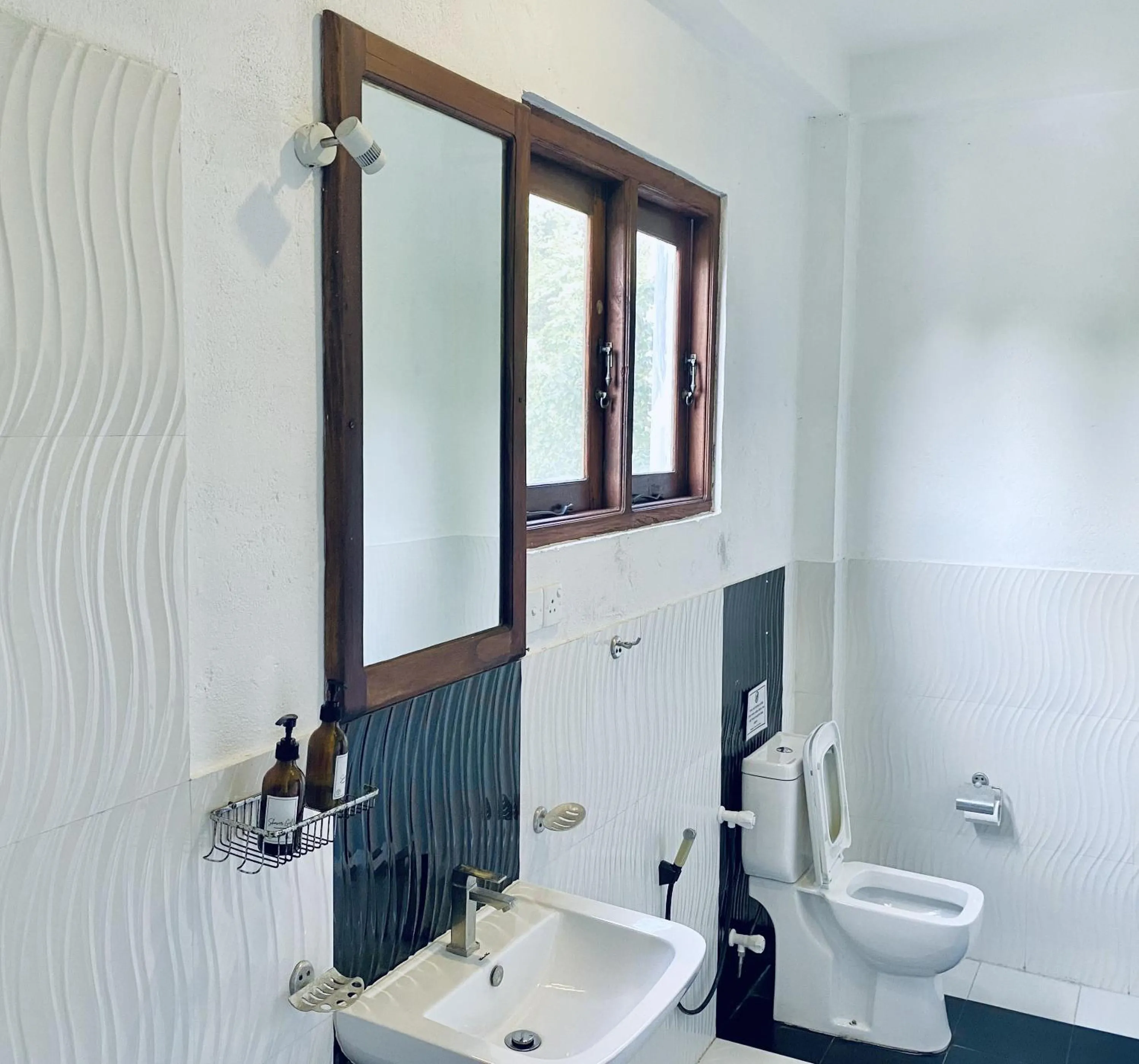 Bathroom in Seashore Mirissa