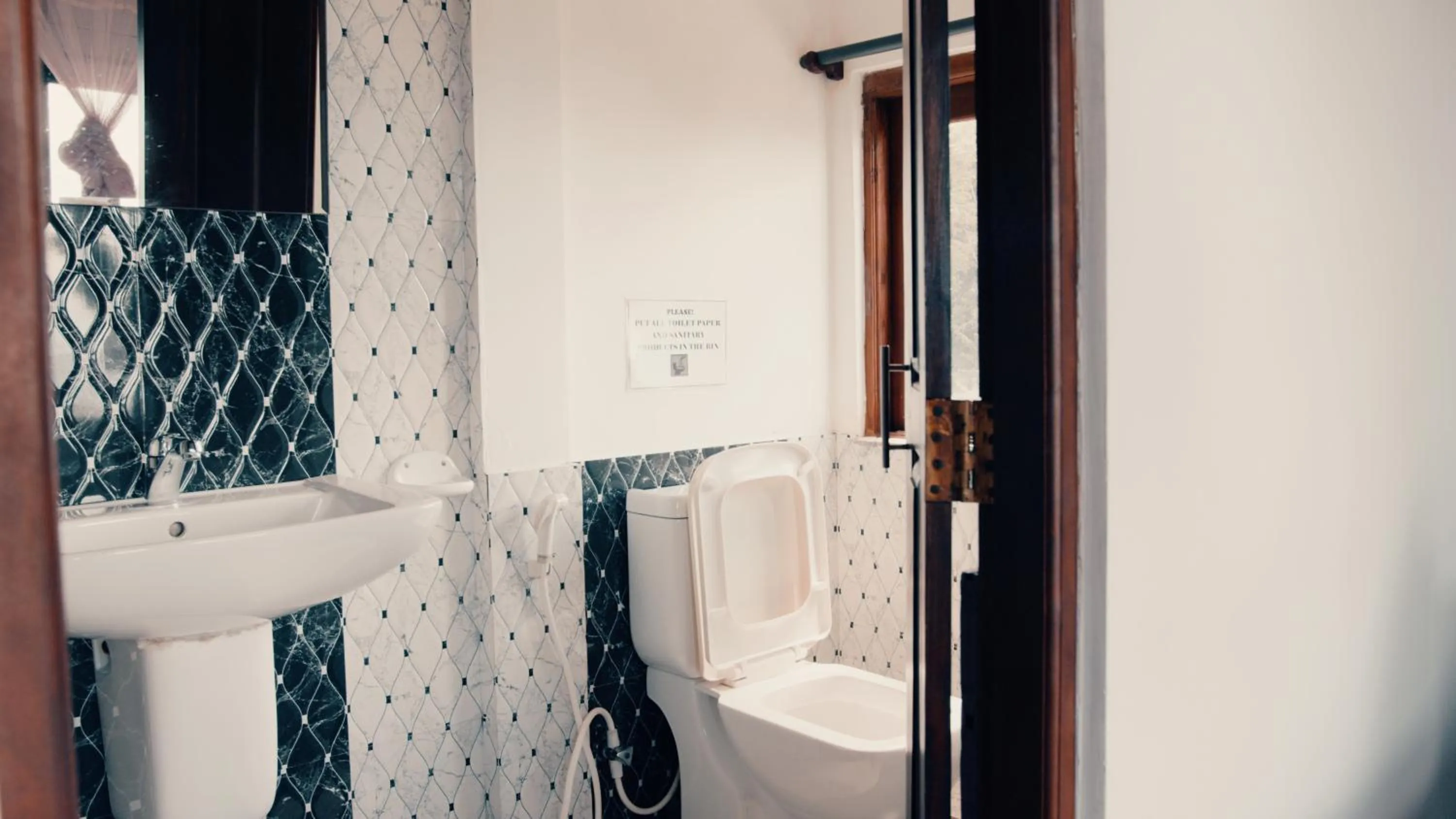 Toilet in Seashore Mirissa