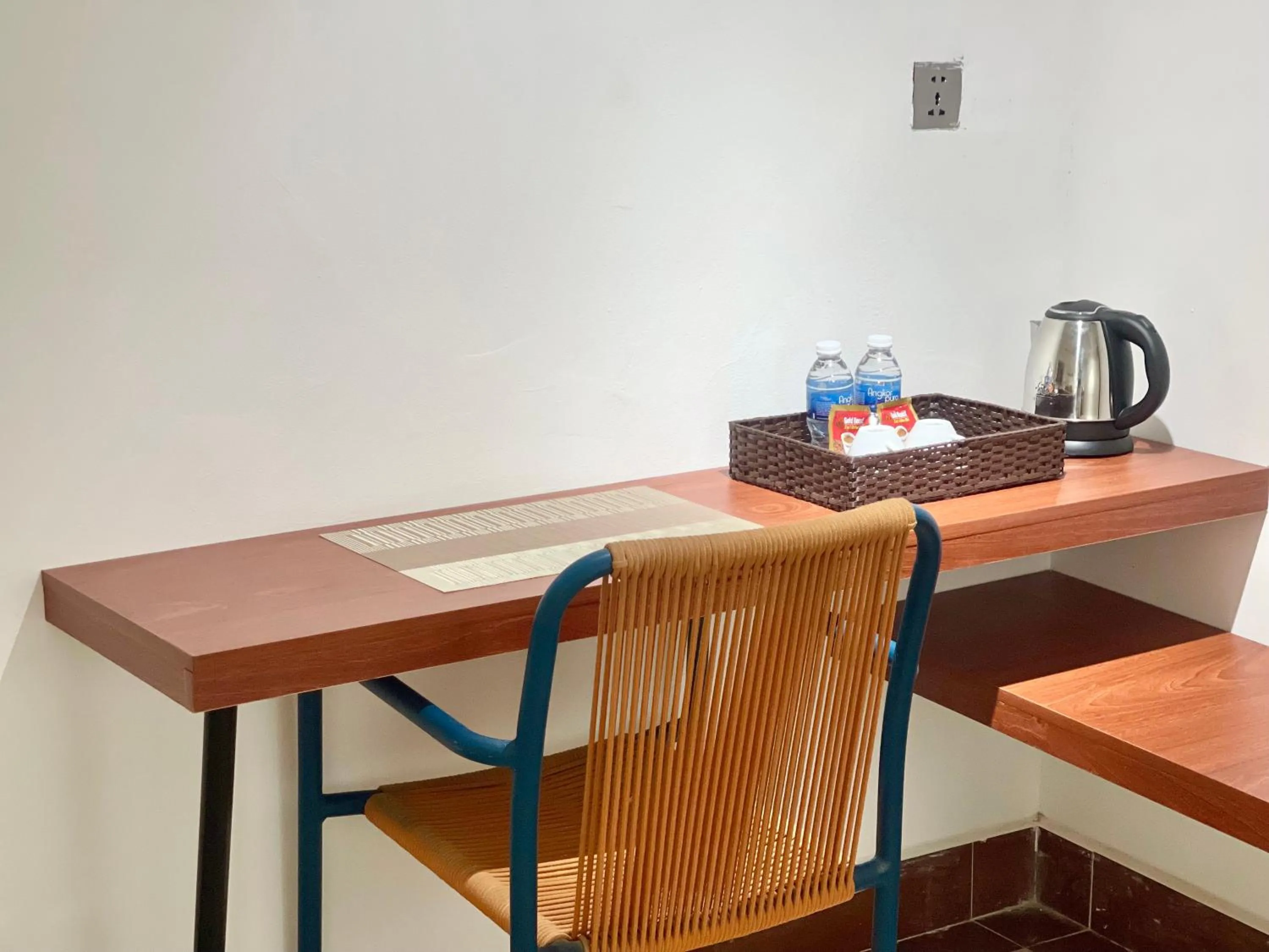 Sky hotel - Rooms & Free laundry - 50m to Royal Palace