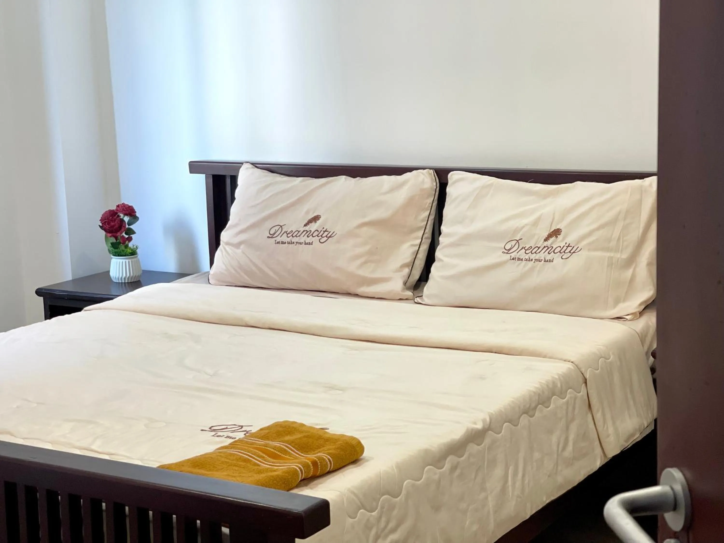 Bed in Sky hotel - Rooms & Free laundry - 50m to Royal Palace