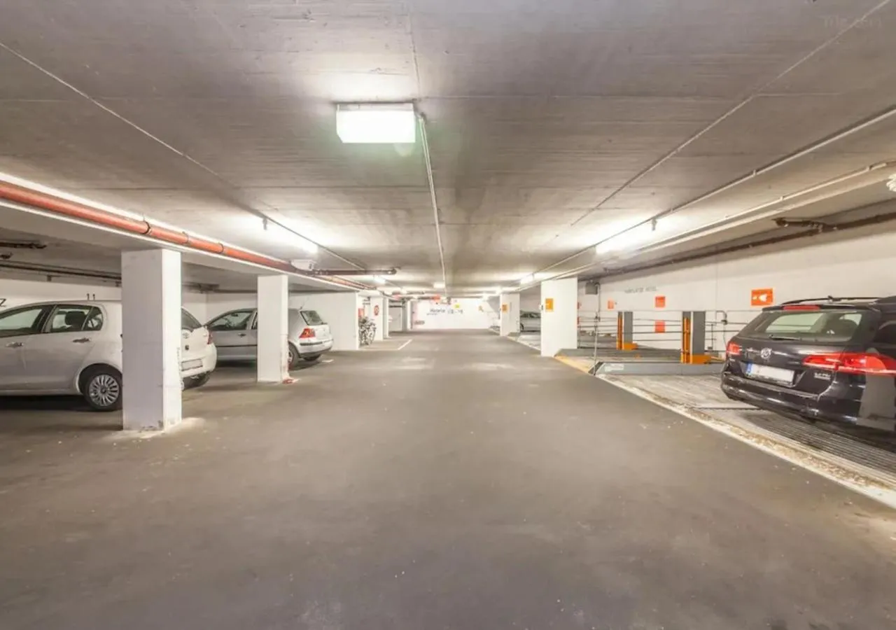 Parking in Hotel Viktoria Düsseldorf-Neuss - Self Check-In