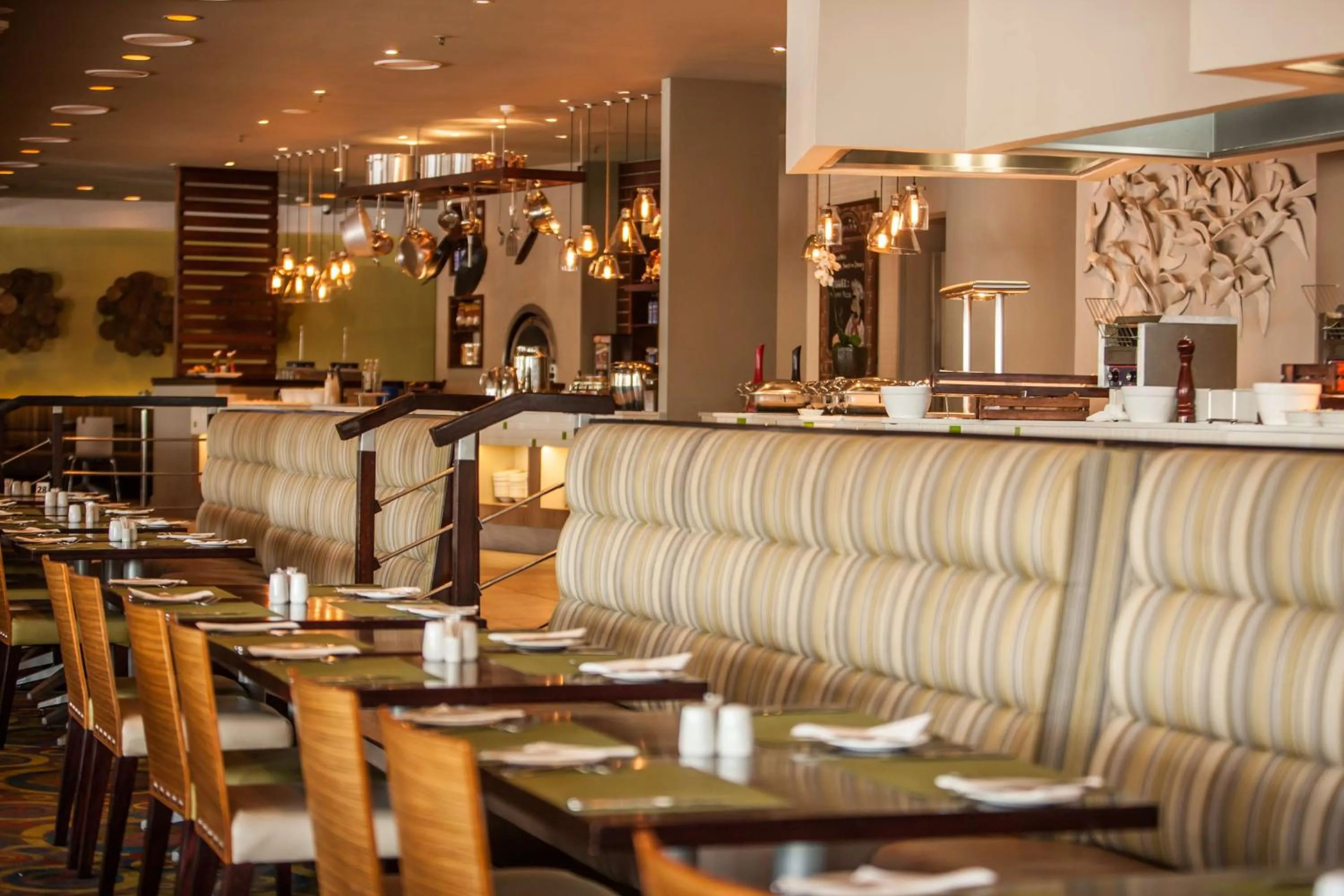 Restaurant/places to eat in Garden Court Marine Parade