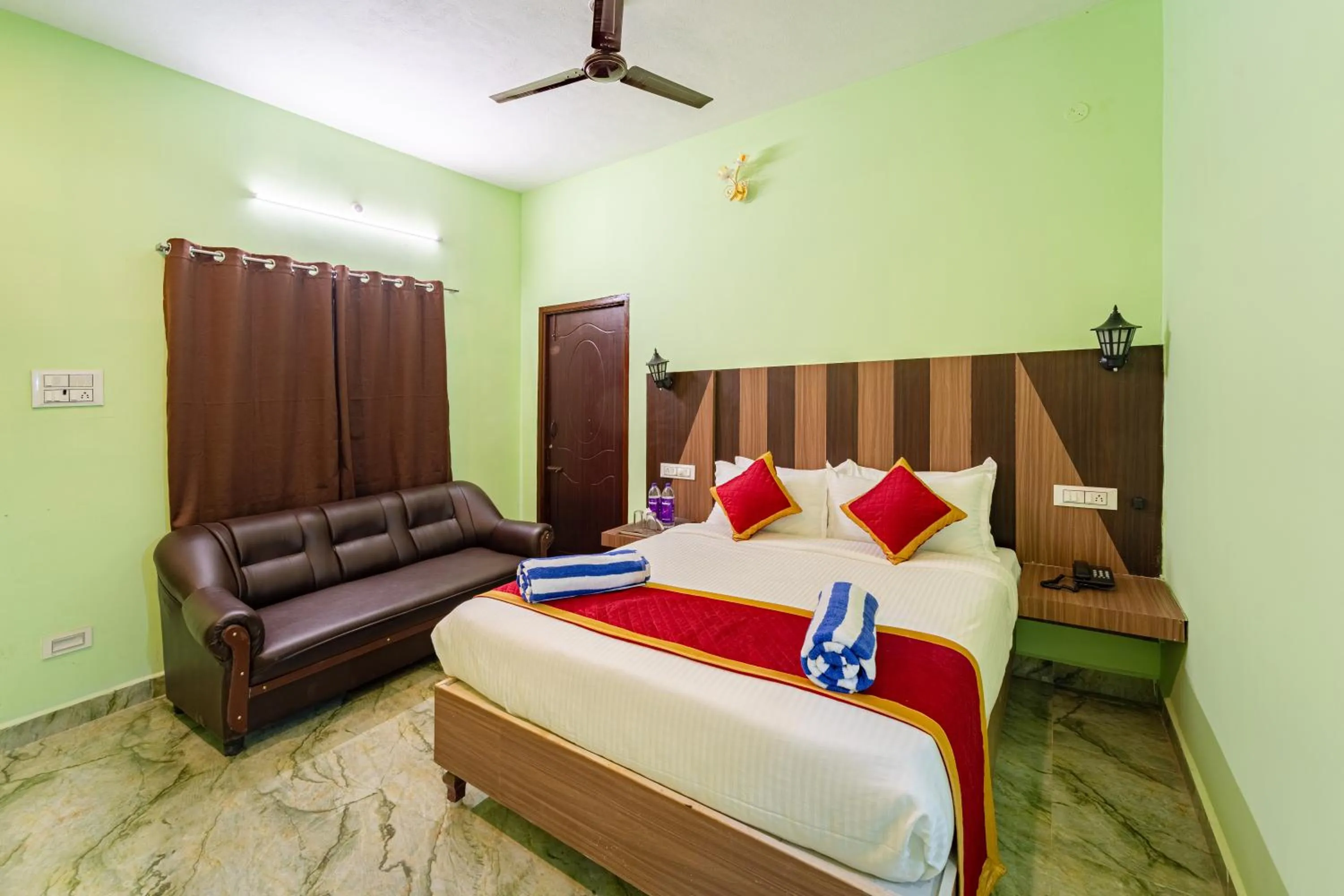 Bedroom, Bed in Hotel De Jardin Pondicherry with Swimming Pool