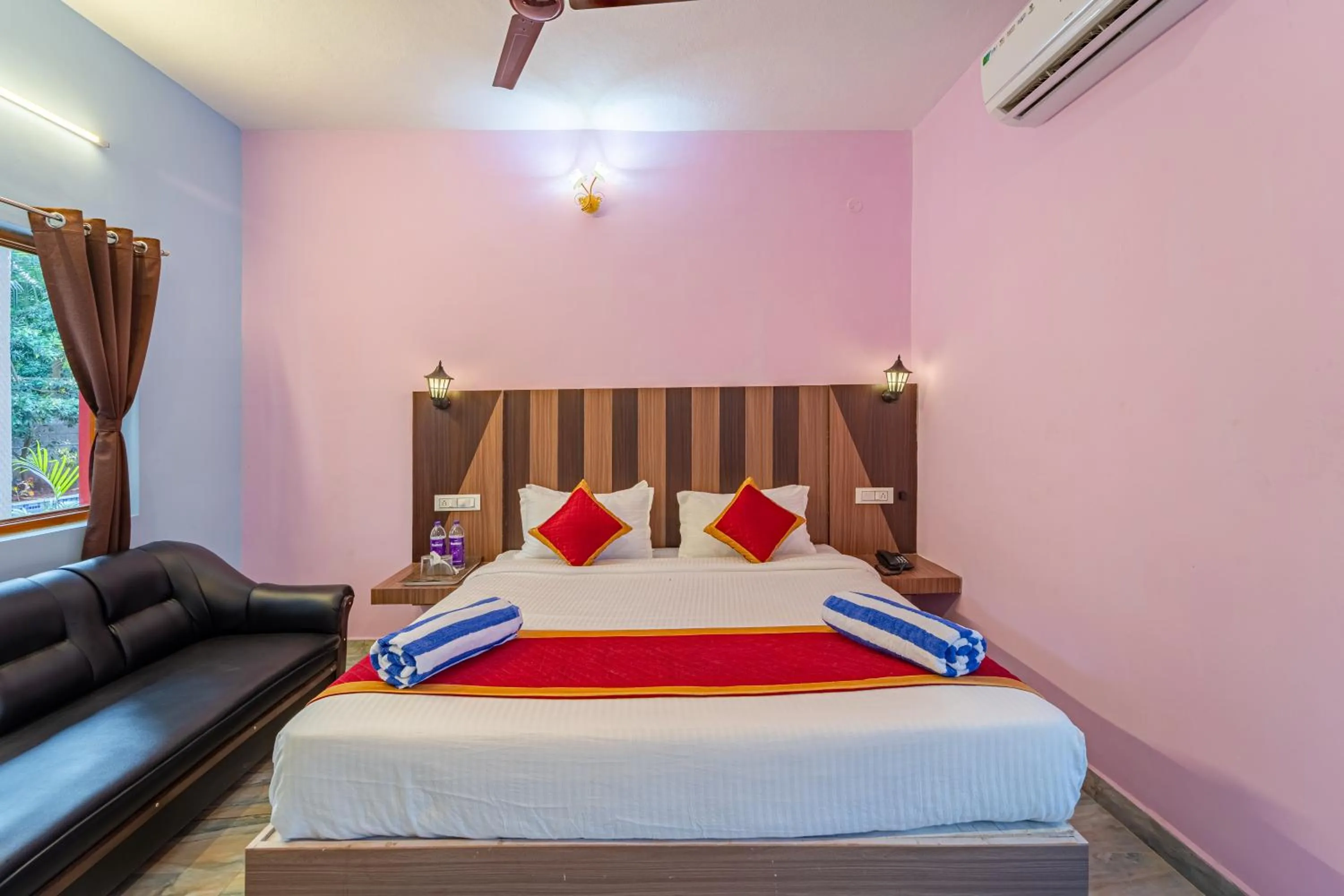 Bedroom, Bed in Hotel De Jardin Pondicherry with Swimming Pool