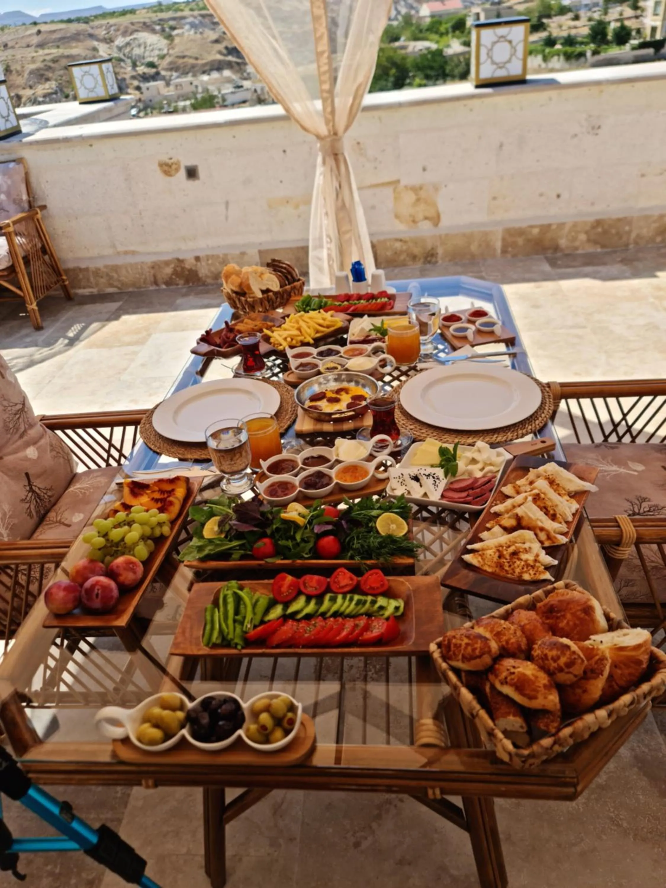 Breakfast in Kasr-ı Kapadokya Cave Suites