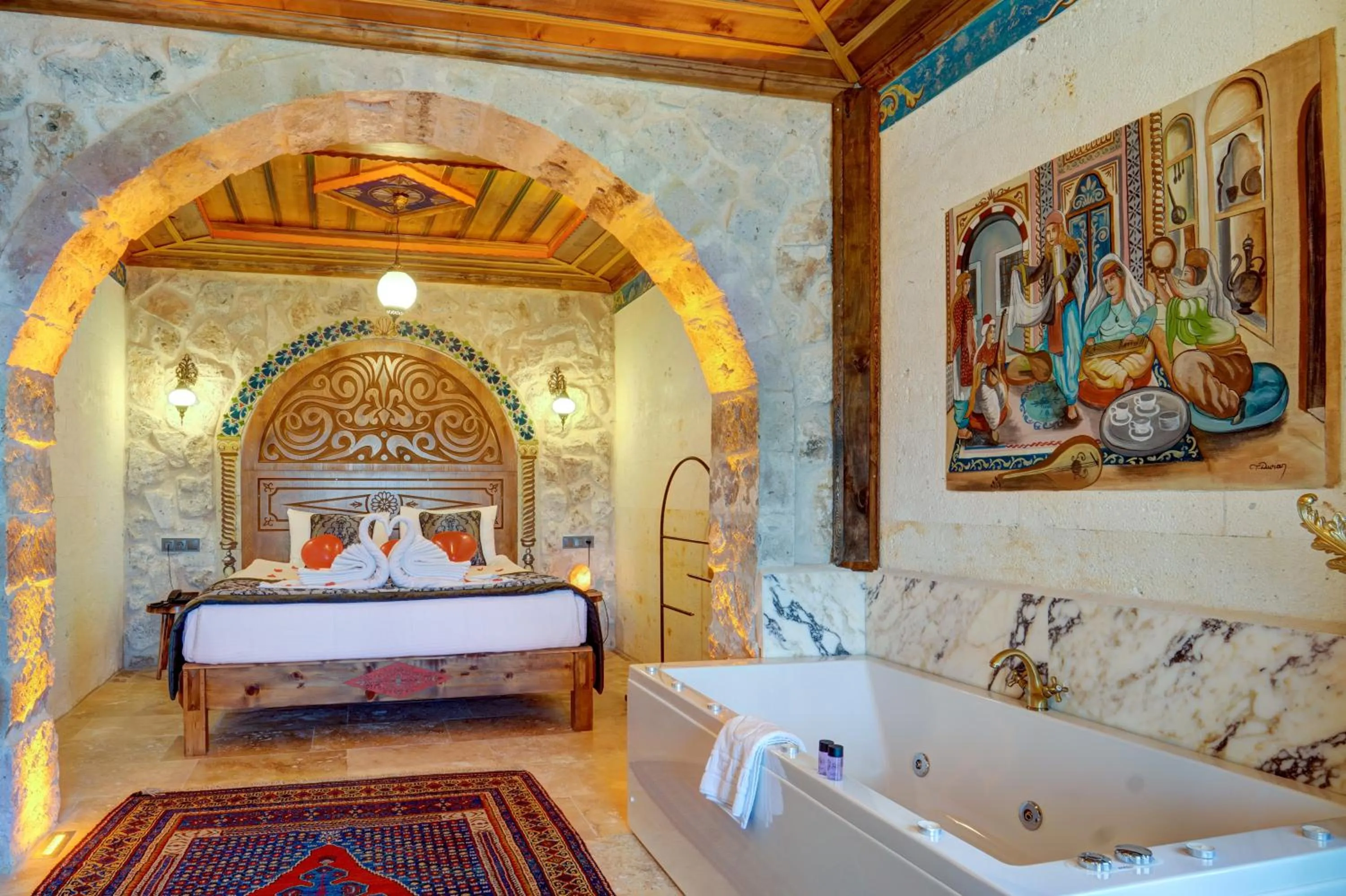 Hot Tub, Bed in Kasr-ı Kapadokya Cave Suites