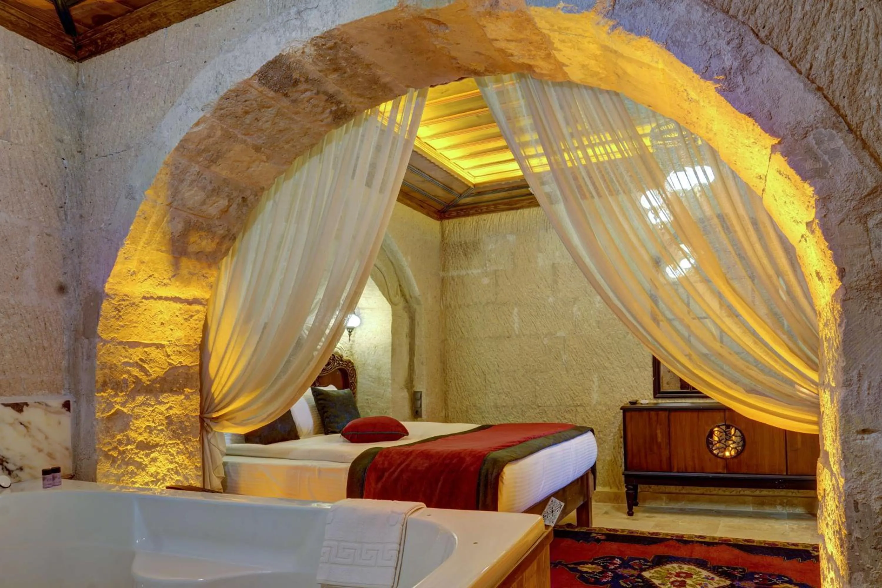 Bedroom, Bed in Kasr-ı Kapadokya Cave Suites