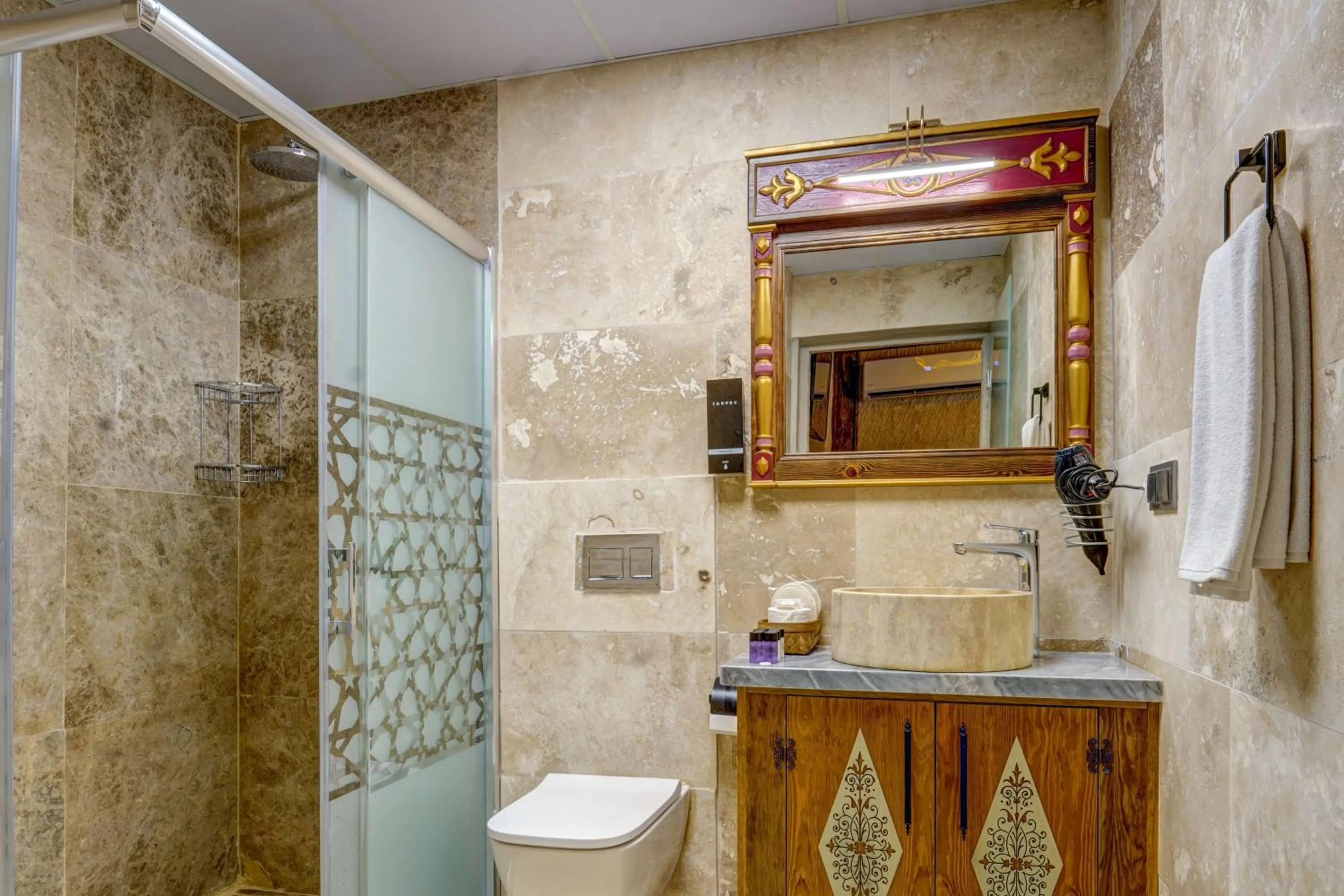 Bathroom in Kasr-ı Kapadokya Cave Suites