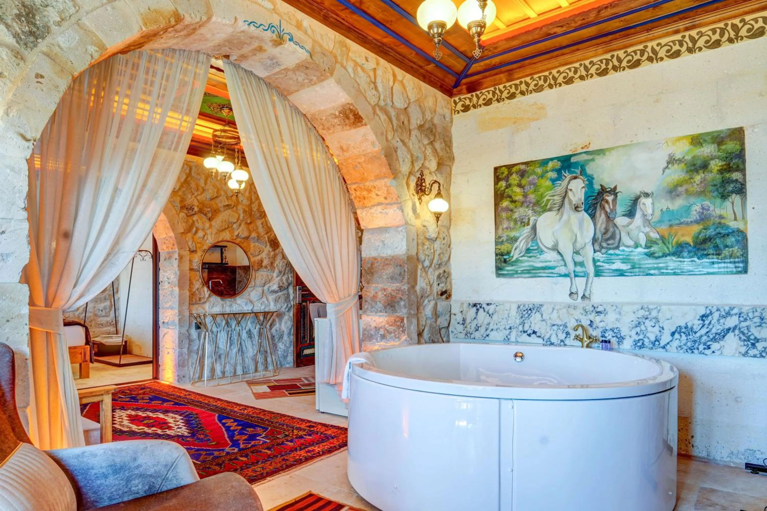 Hot Tub in Kasr-ı Kapadokya Cave Suites