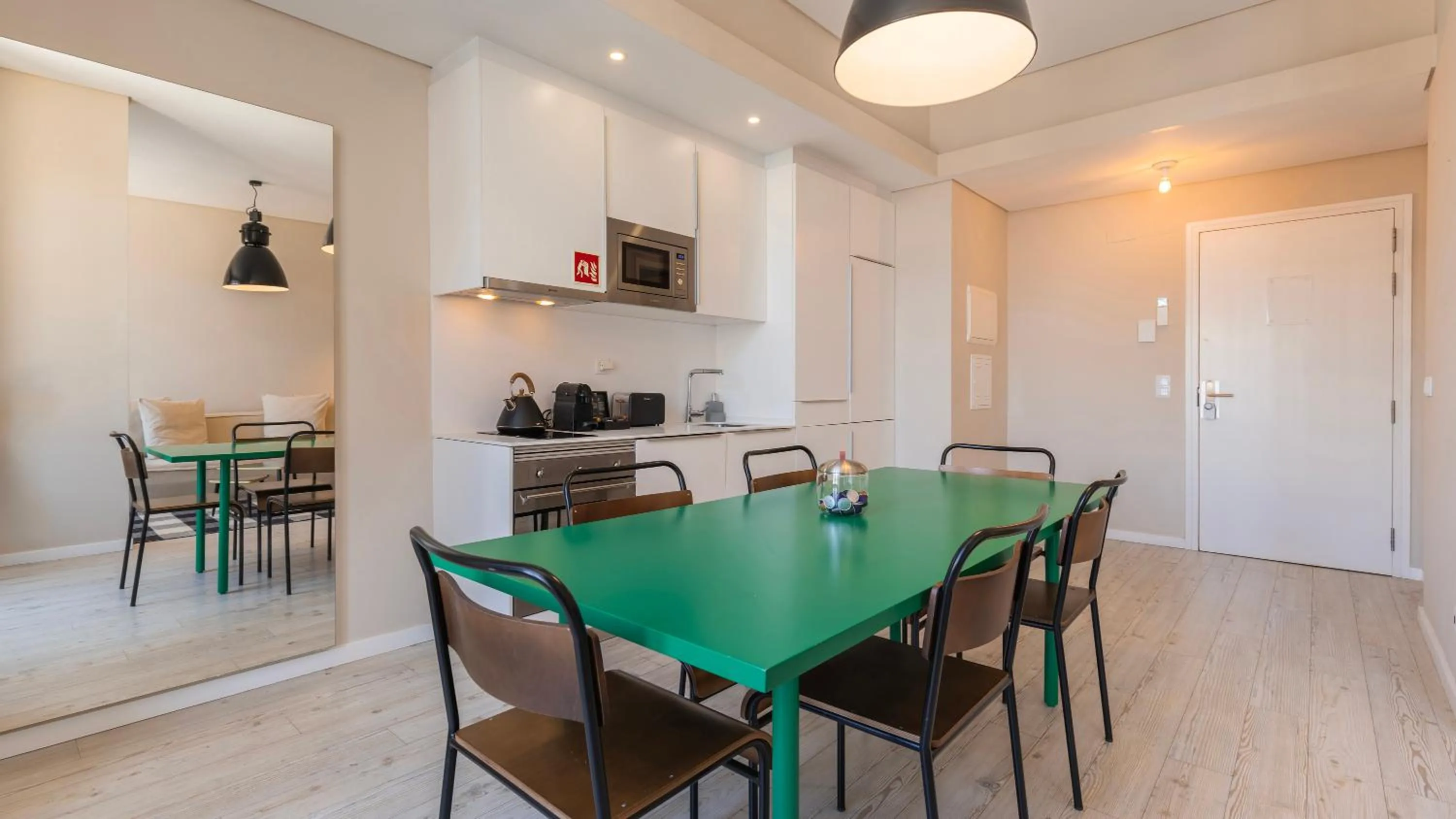 Kitchen or kitchenette in Carmo 43