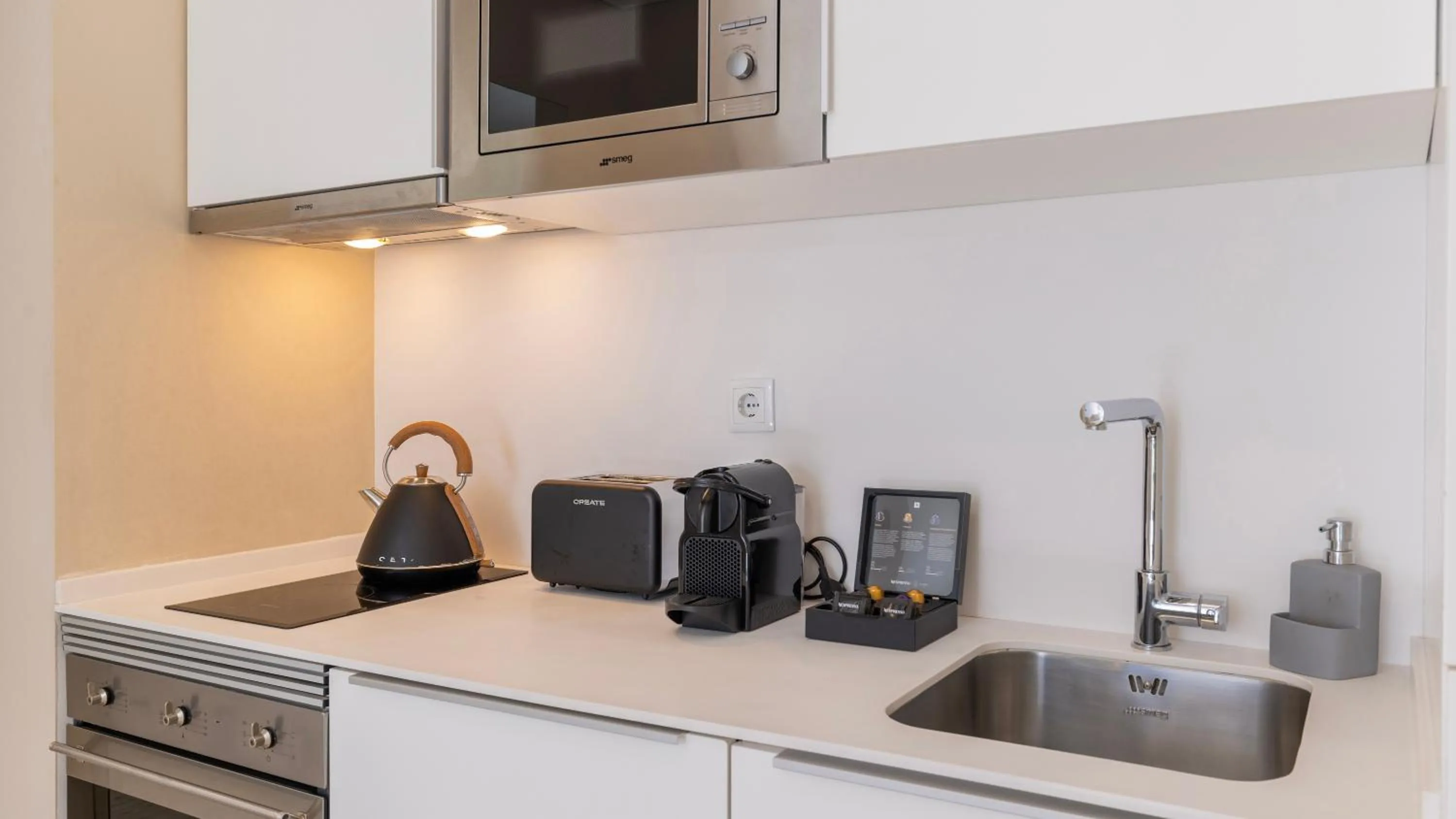 Kitchen or kitchenette in Carmo 43