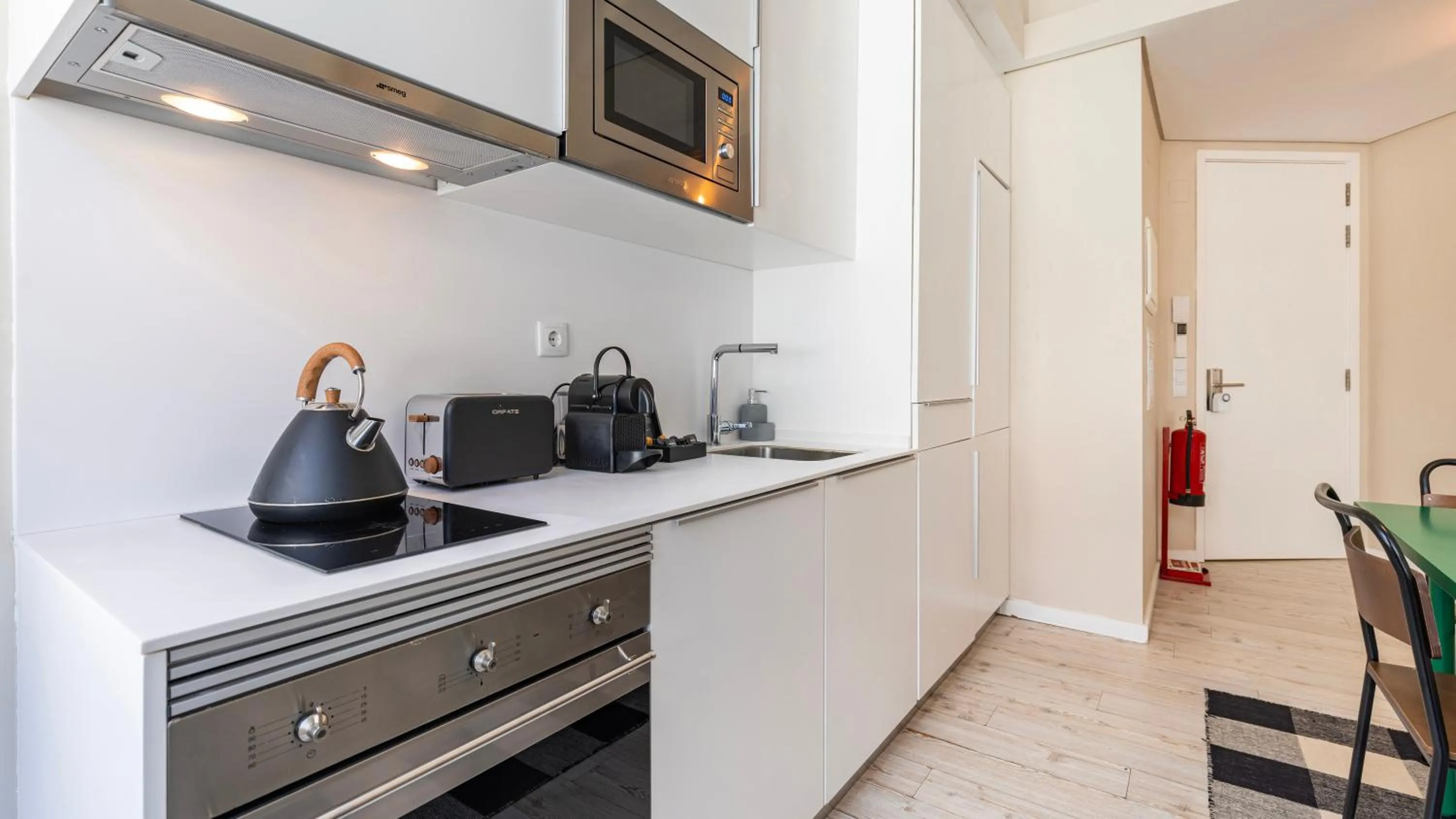 Kitchen or kitchenette in Carmo 43