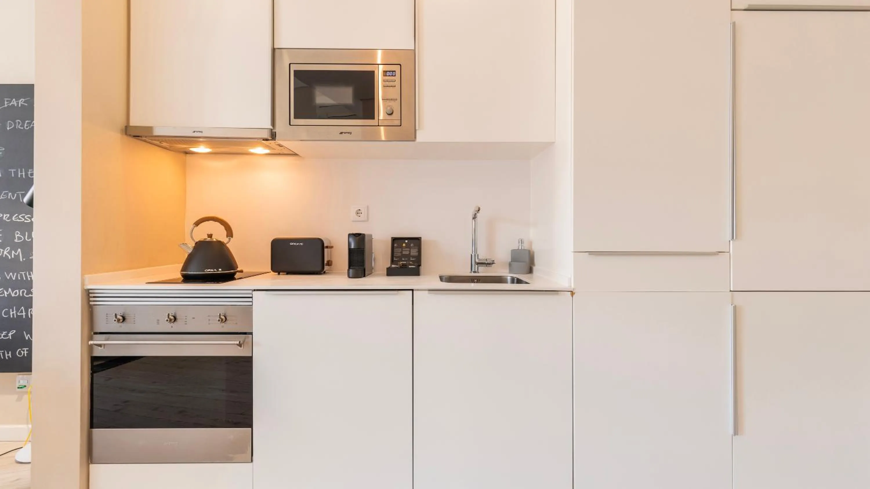 Kitchen or kitchenette in Carmo 43