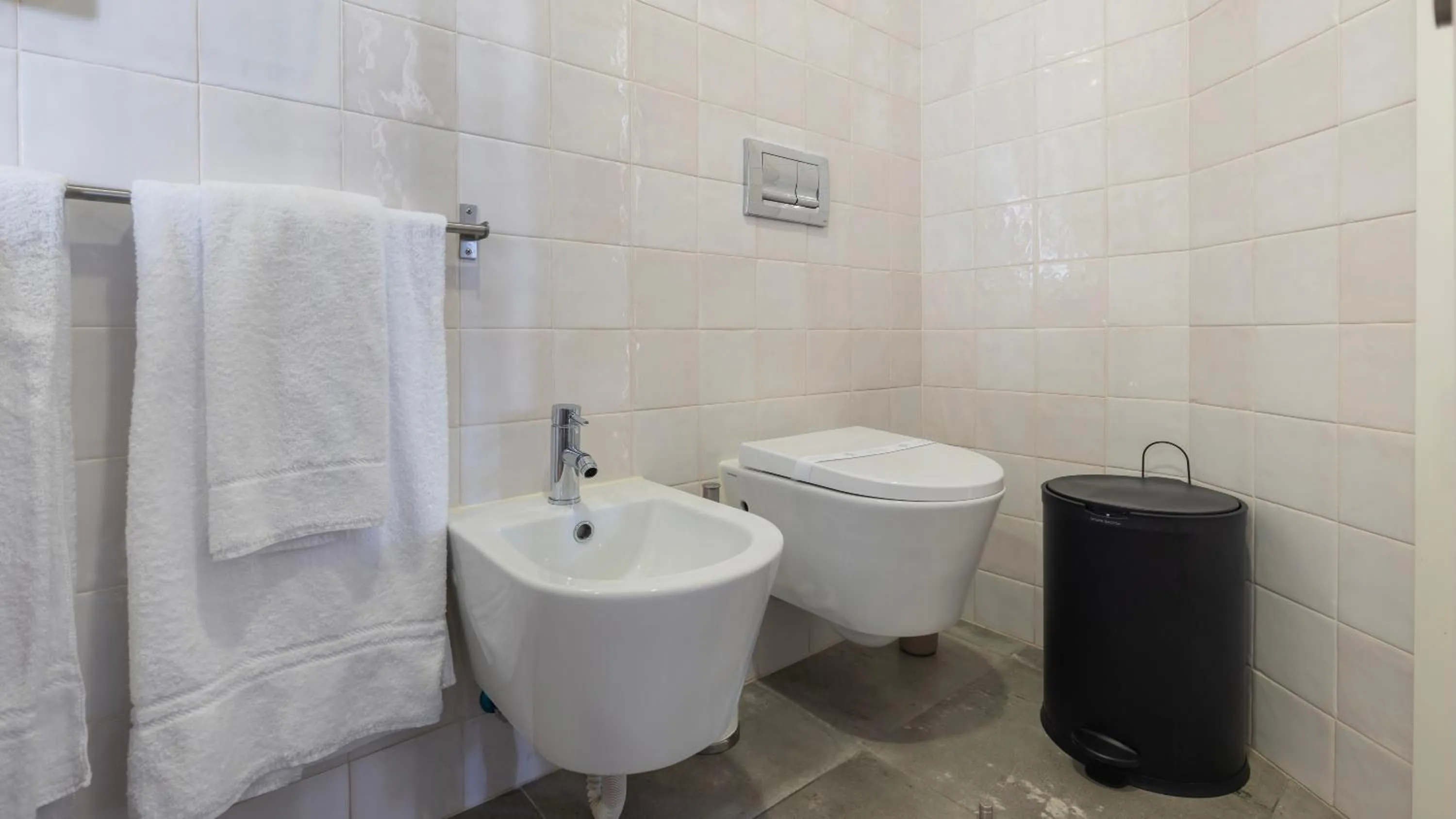 Bathroom in Carmo 43