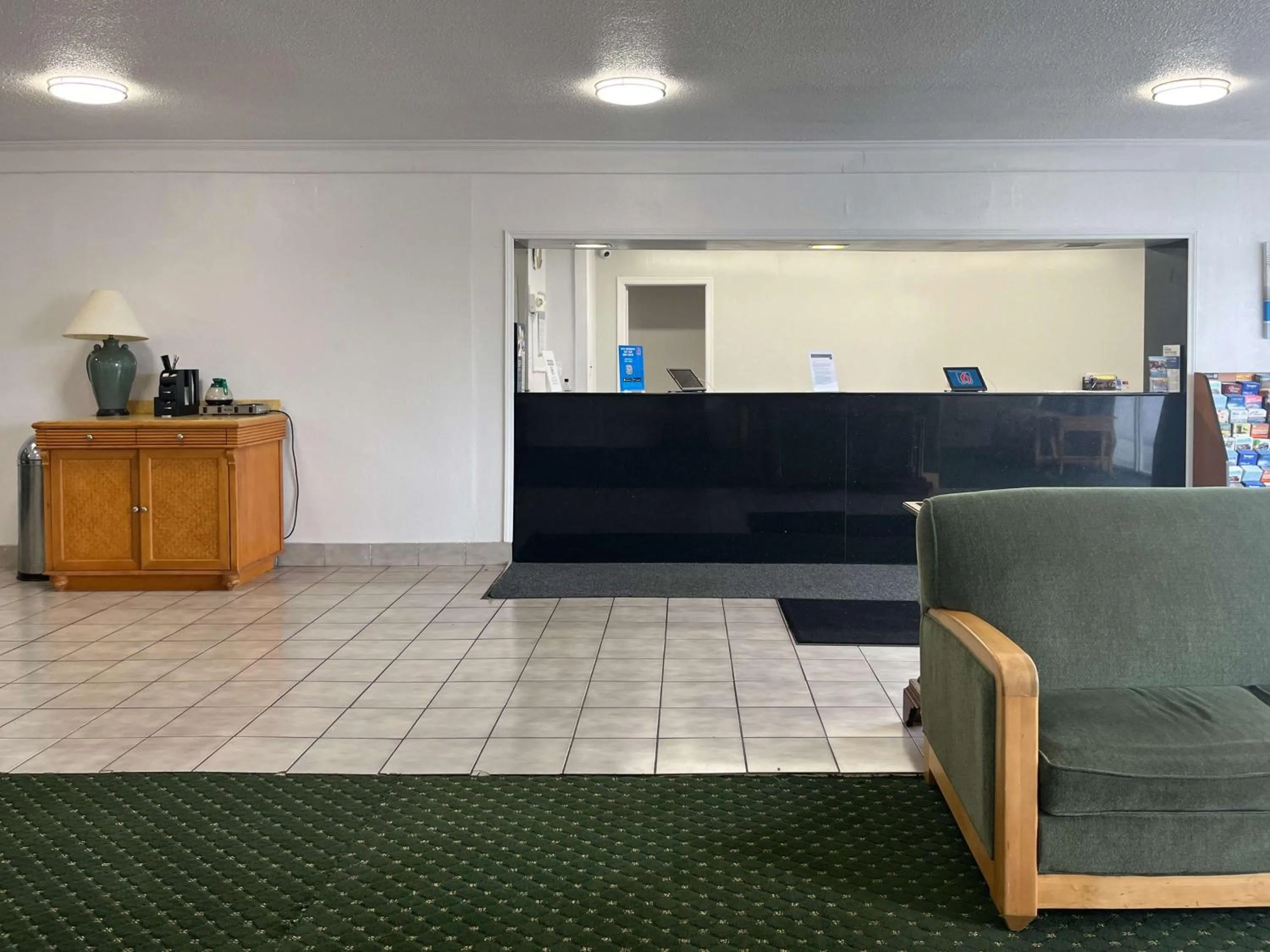 Lobby or reception in Studio 6 Suites Pocomoke City, MD