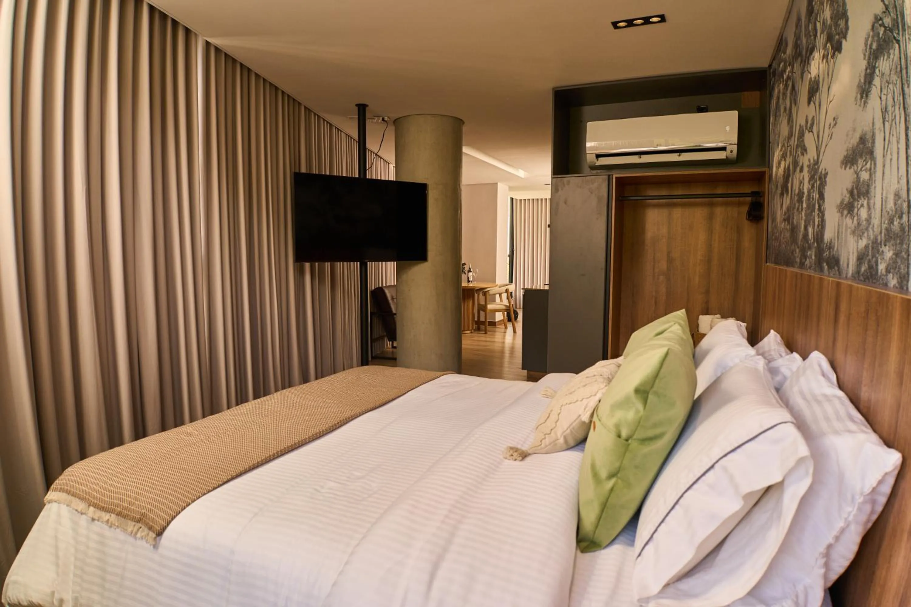 Bed in HYPE STATES Cali