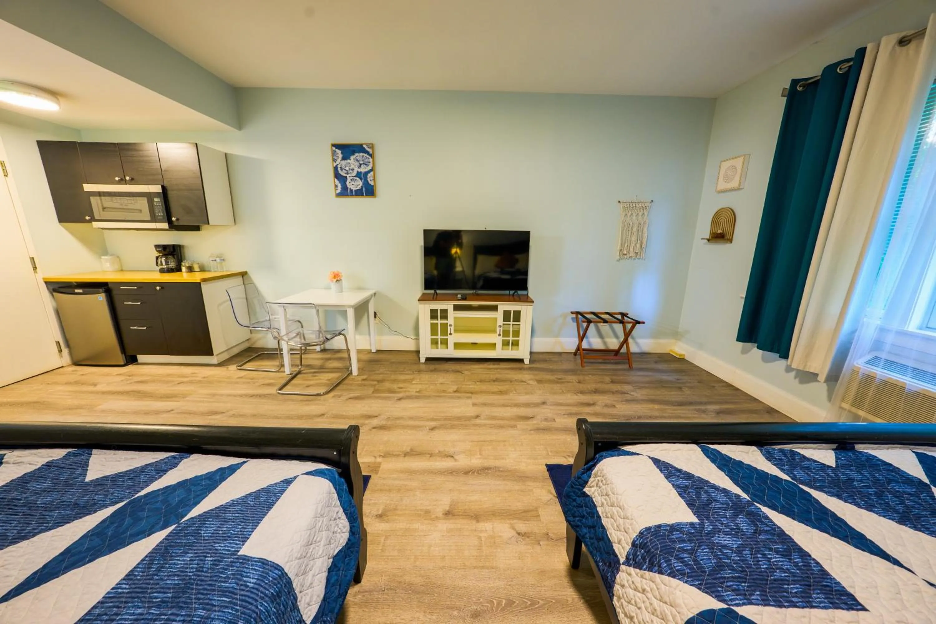 Dining area, Bed in Solano Inn