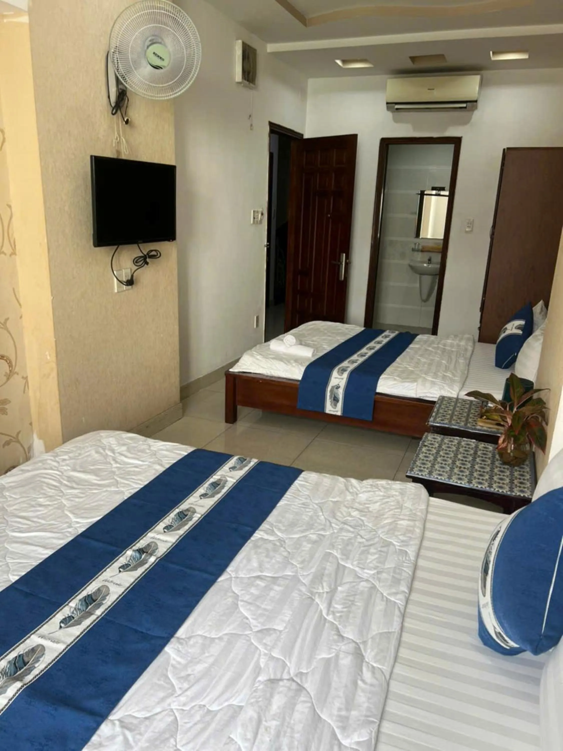 Bed in Quang Huy Hotel