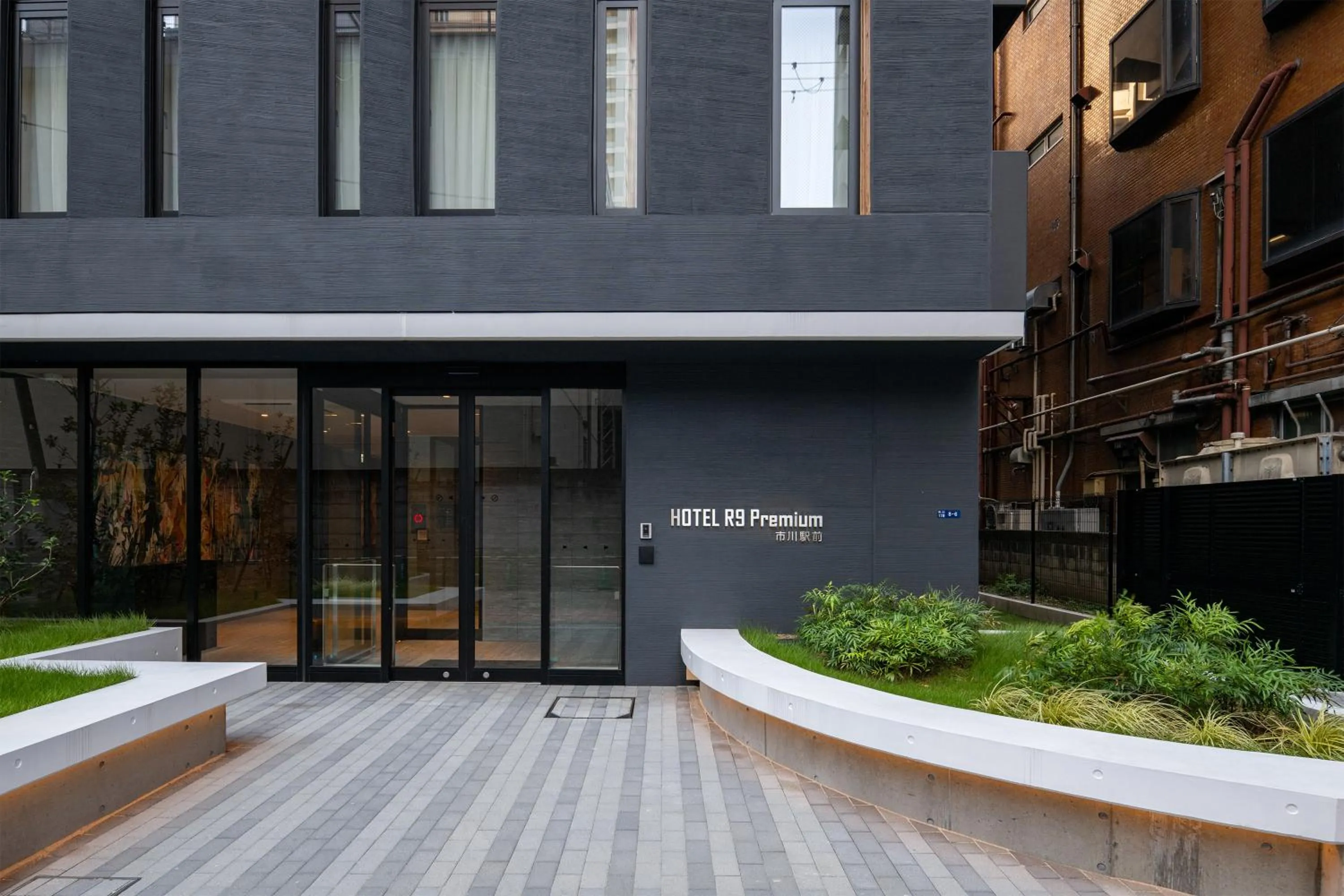 HOTEL R9 Premium Ichikawaekimae