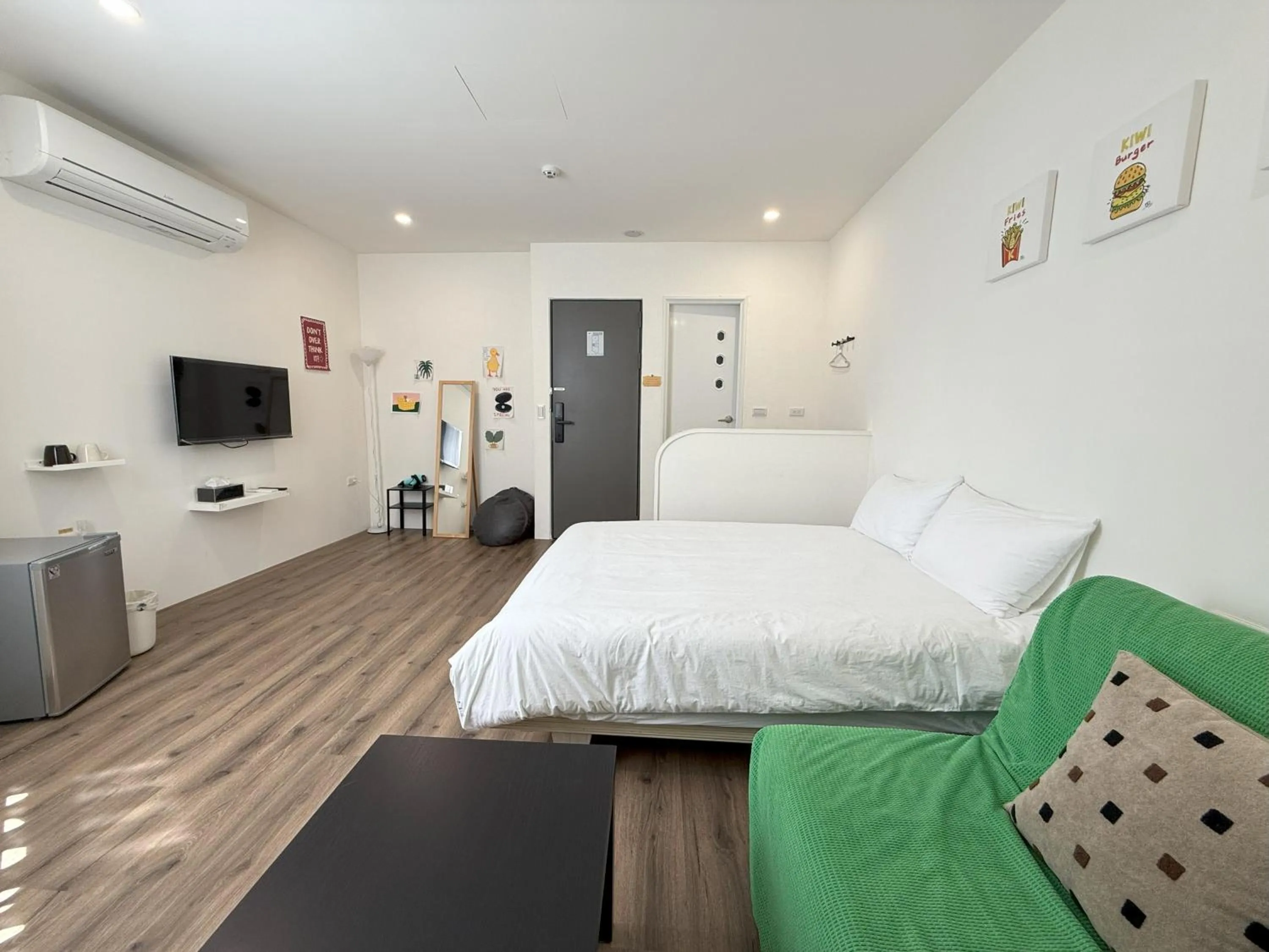 On site, Bed in Nantuju