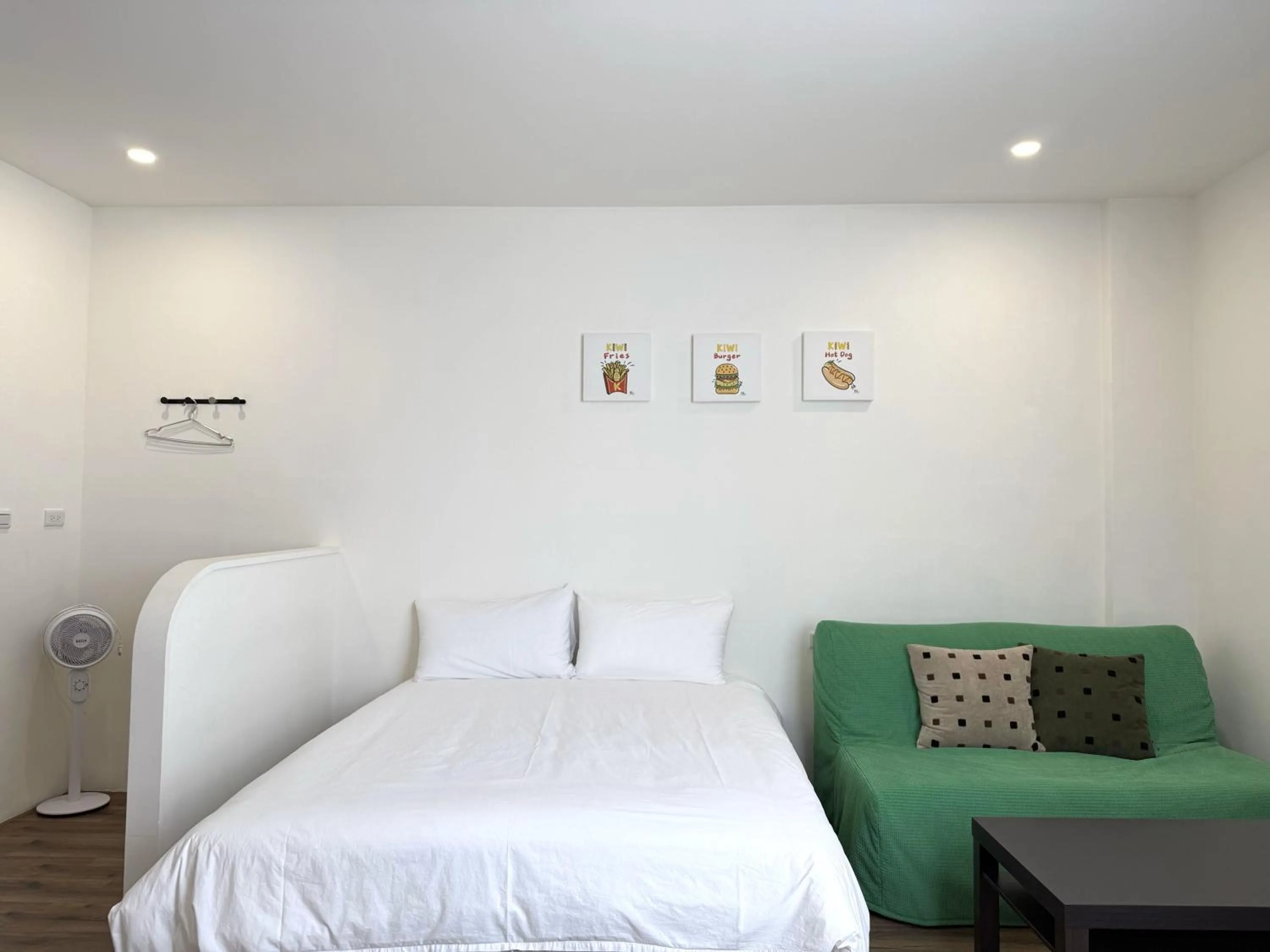 On site, Bed in Nantuju