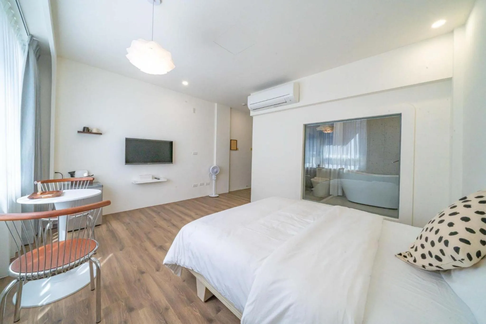 TV and multimedia, Bed in Nantuju