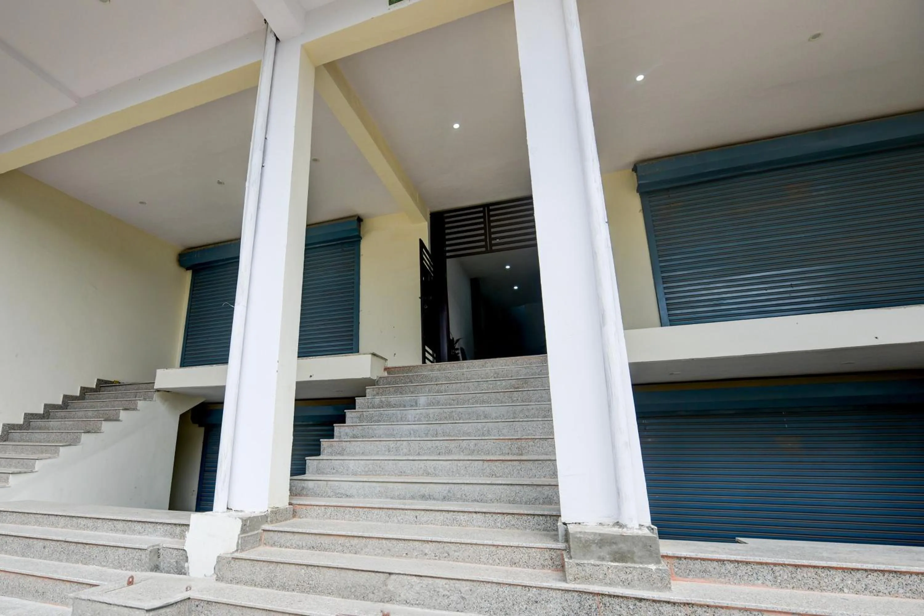 Facade/entrance in Hotel O Glory Galaxy