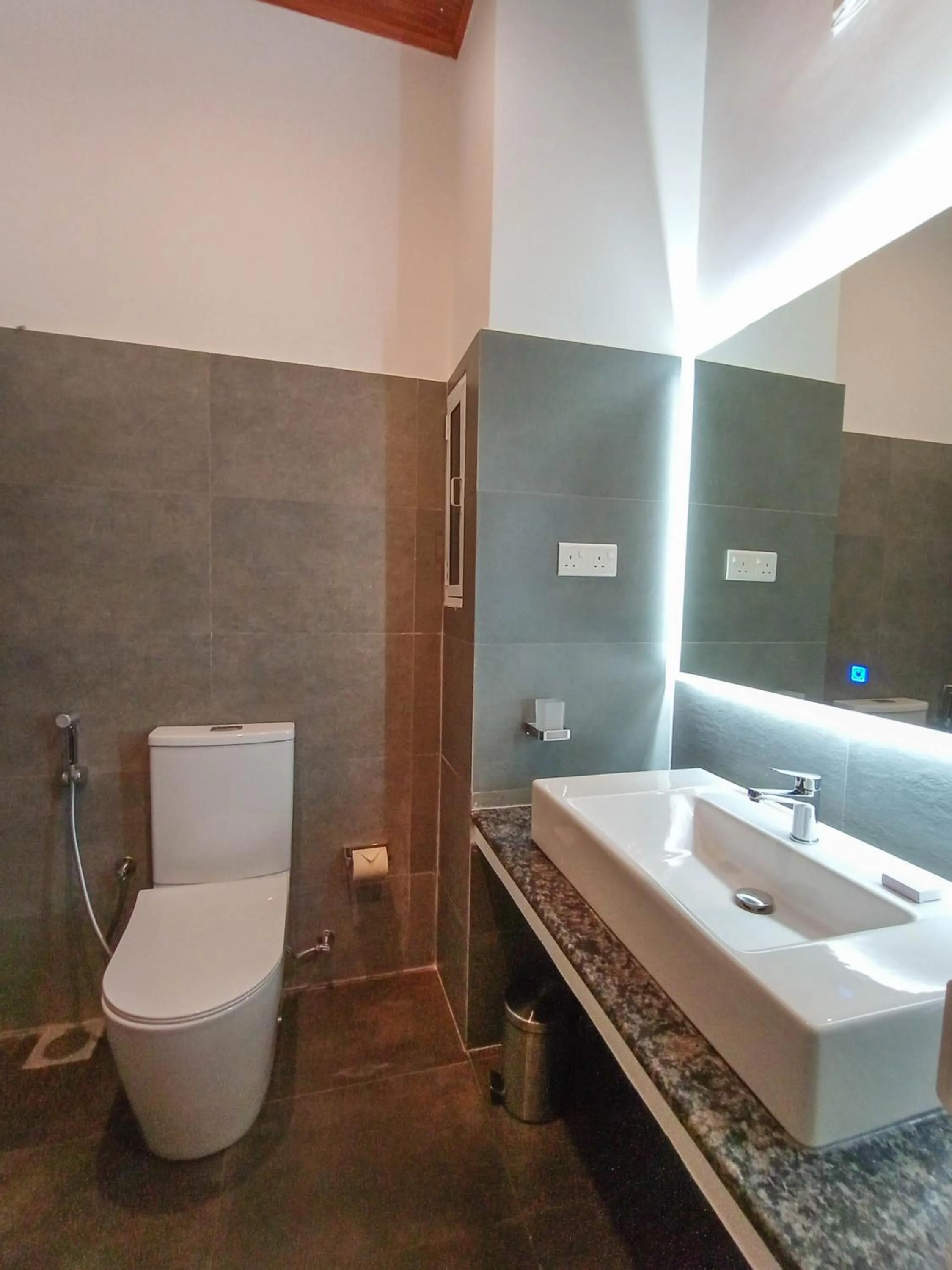 Toilet in Hotel Sigiriyaaya