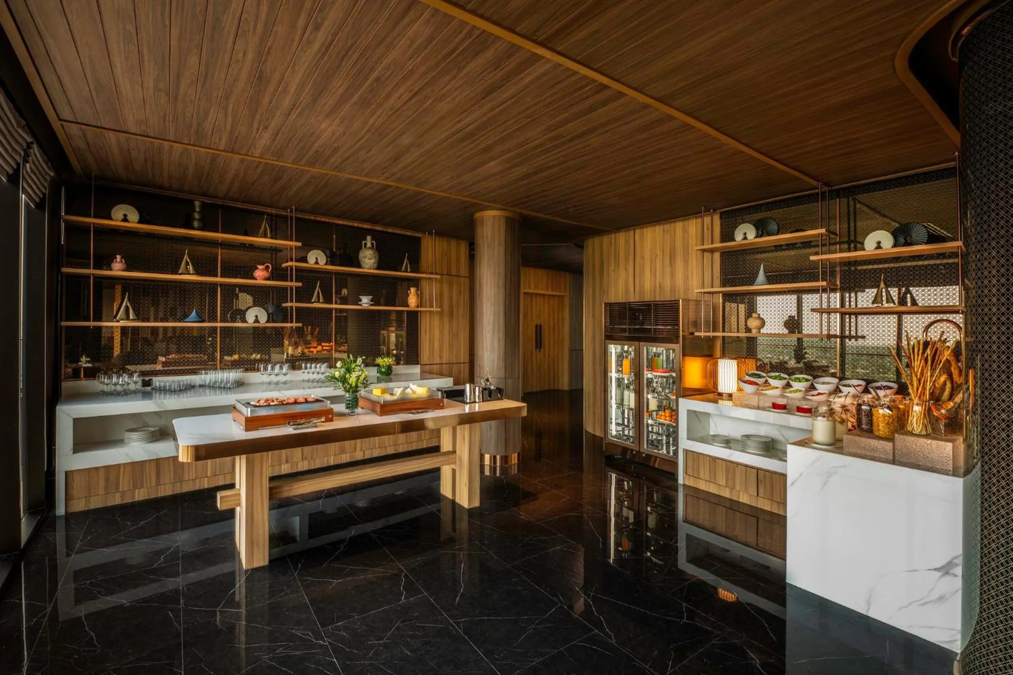 Restaurant/places to eat in Amari Vientiane