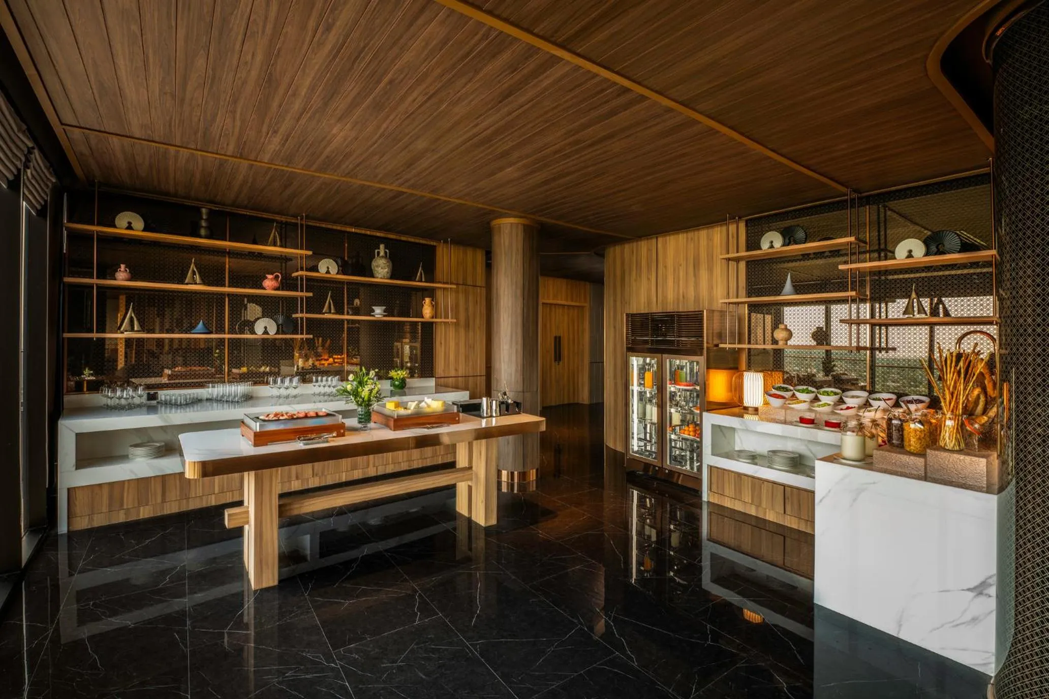 Restaurant/places to eat in Amari Vientiane