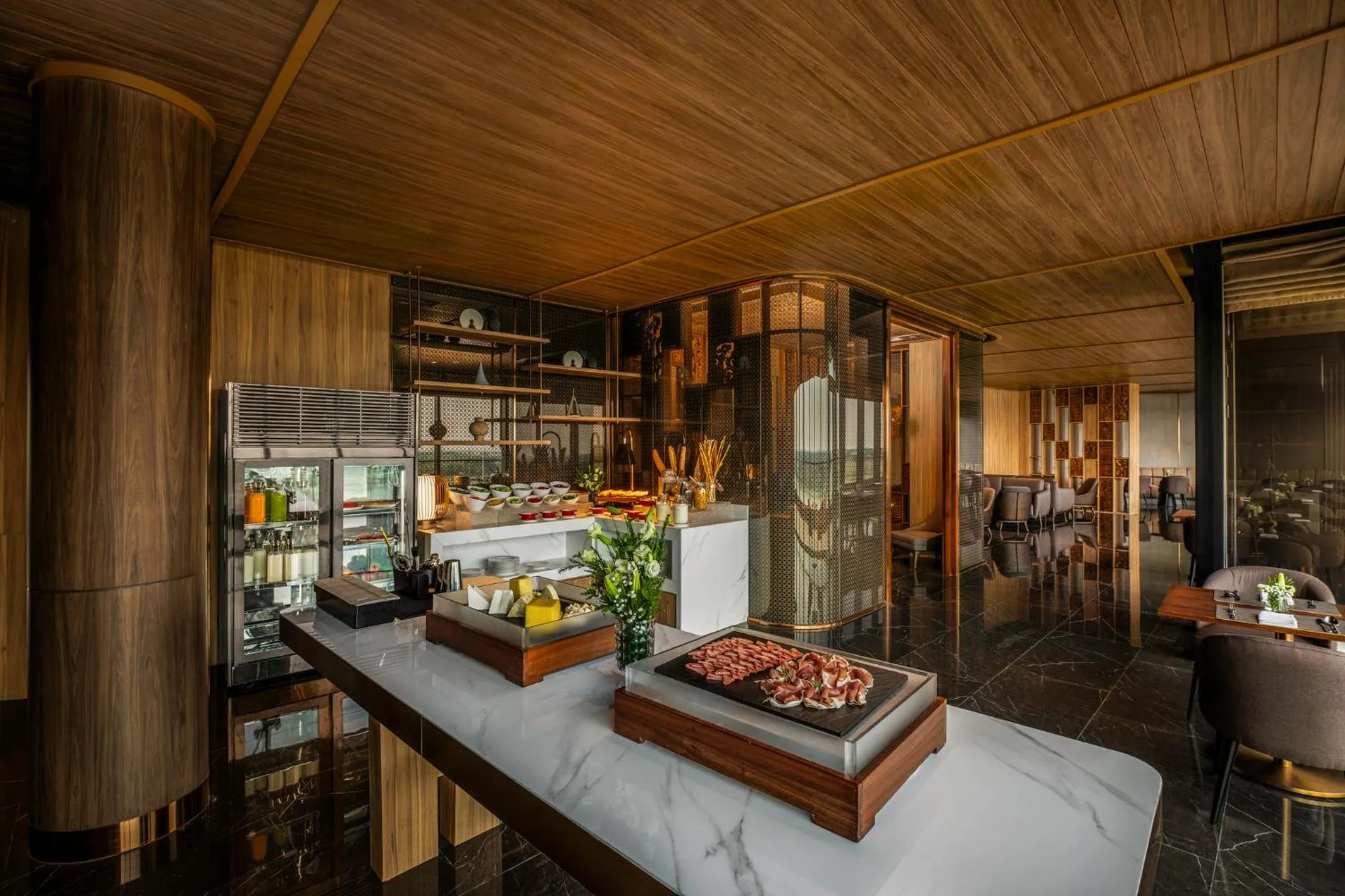 Restaurant/places to eat in Amari Vientiane