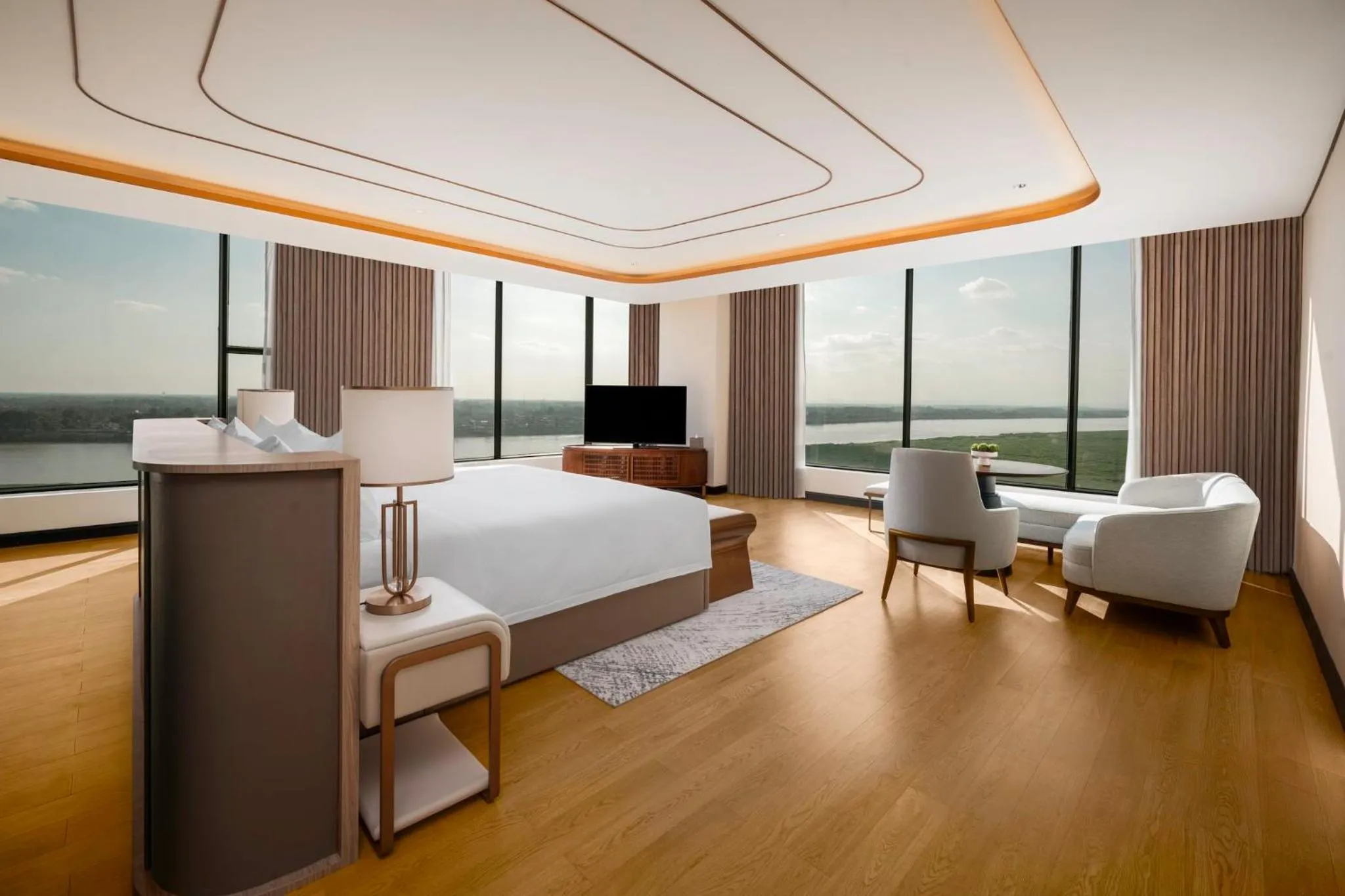 Photo of the whole room, Bed in Amari Vientiane