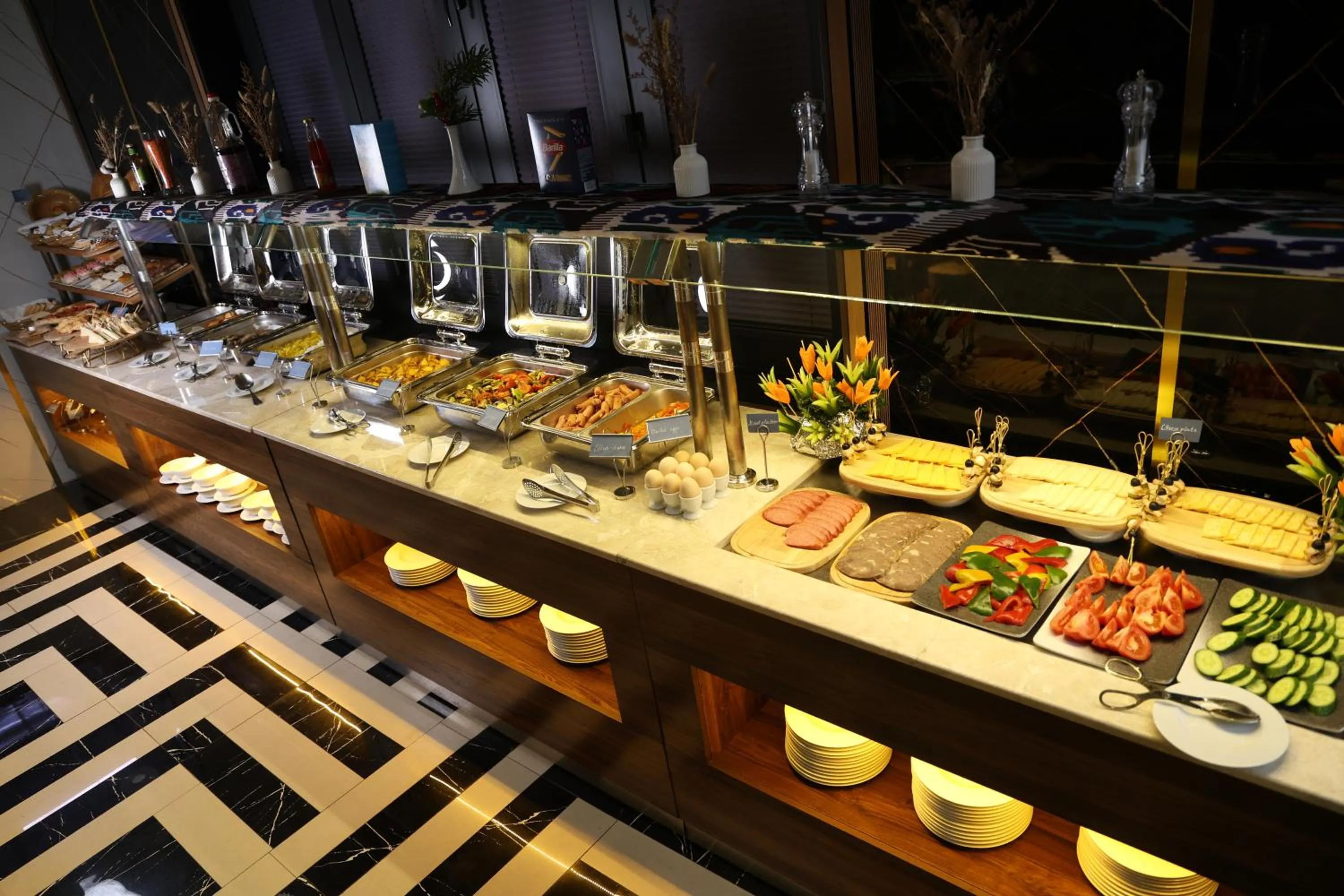 Buffet breakfast in Azimut Hotel Tashkent