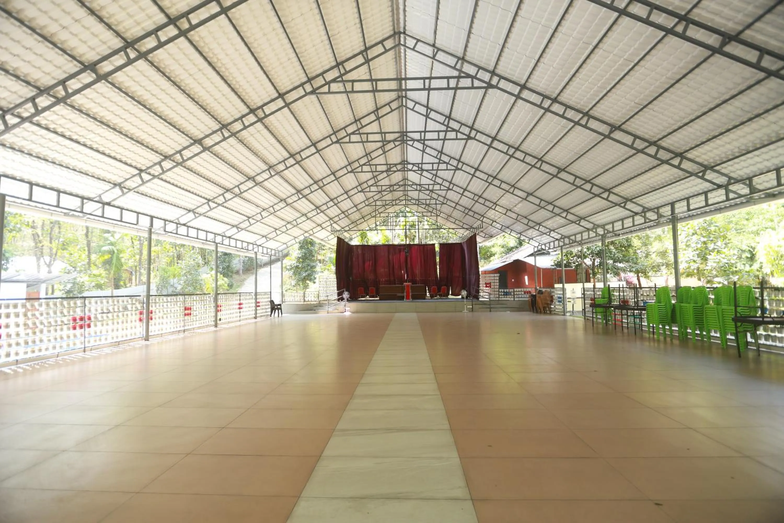 Karingens Resort