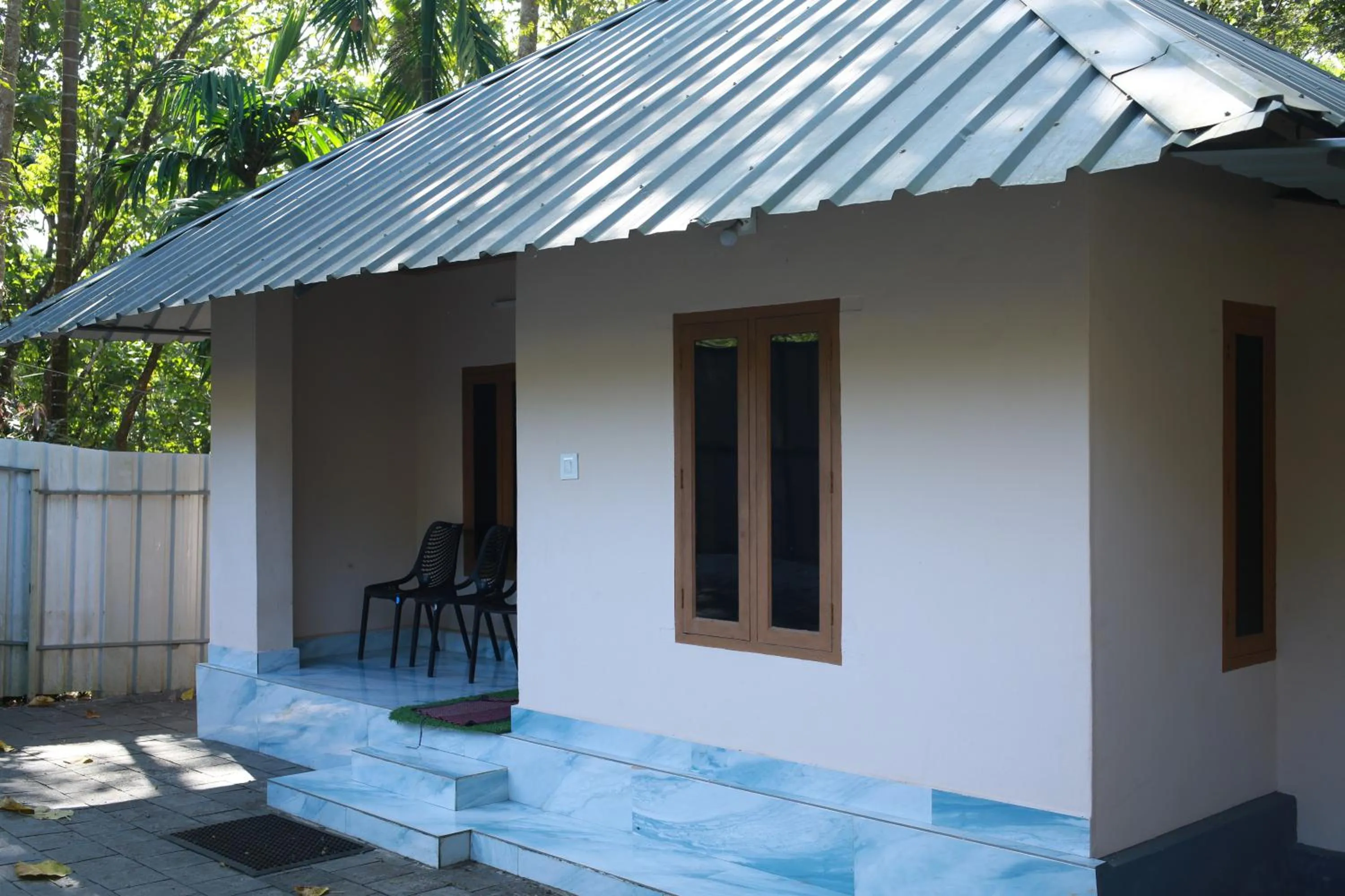 Karingens Resort