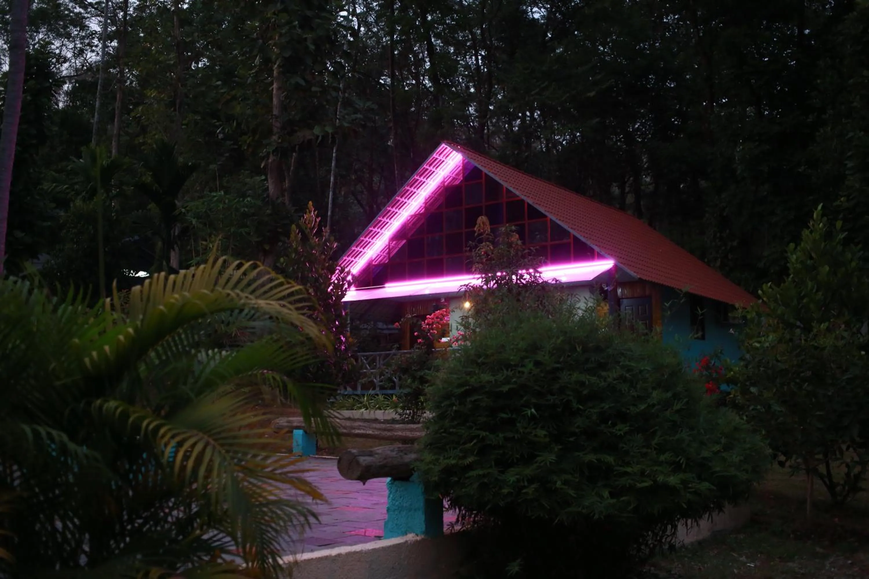 Karingens Resort