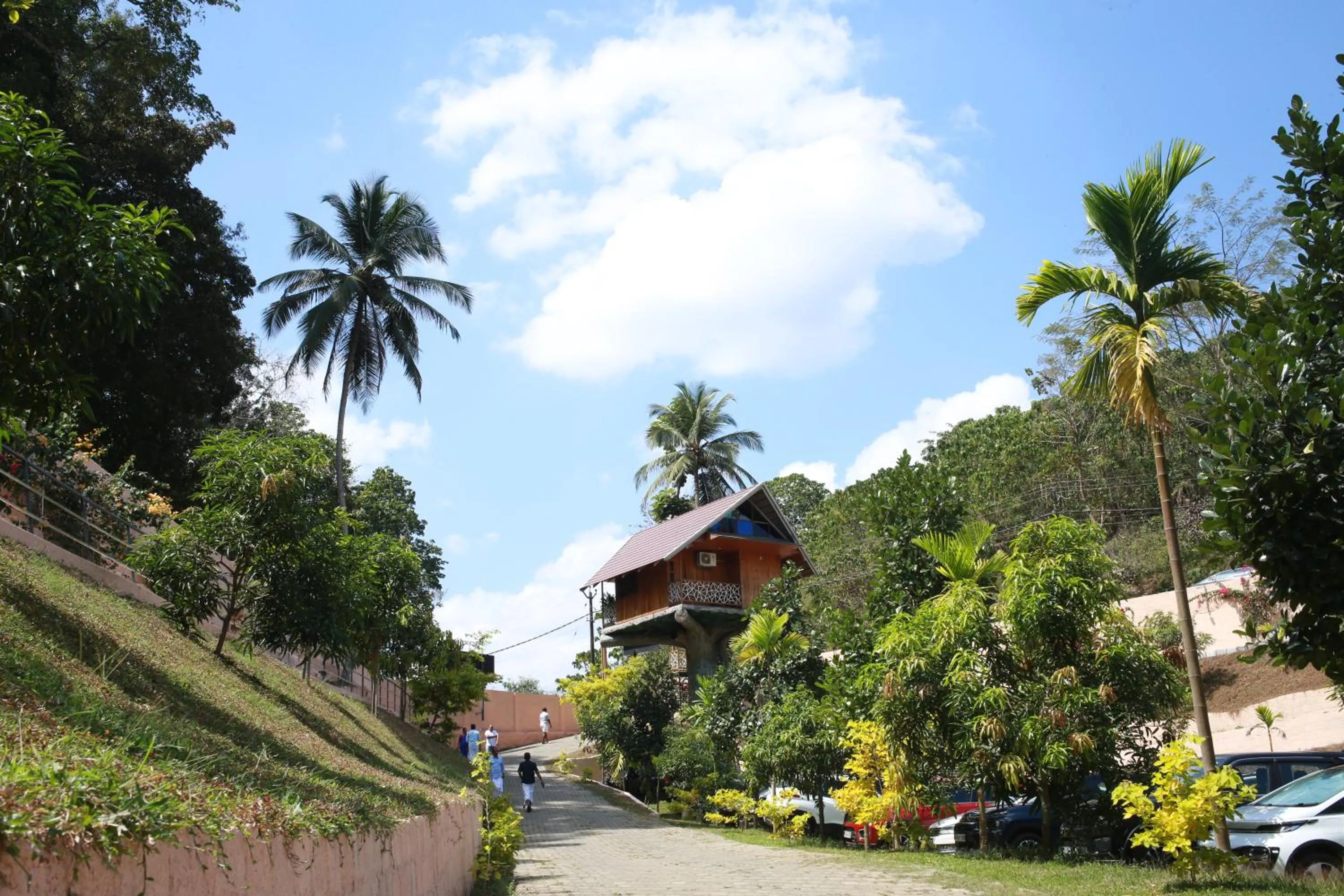 Karingens Resort