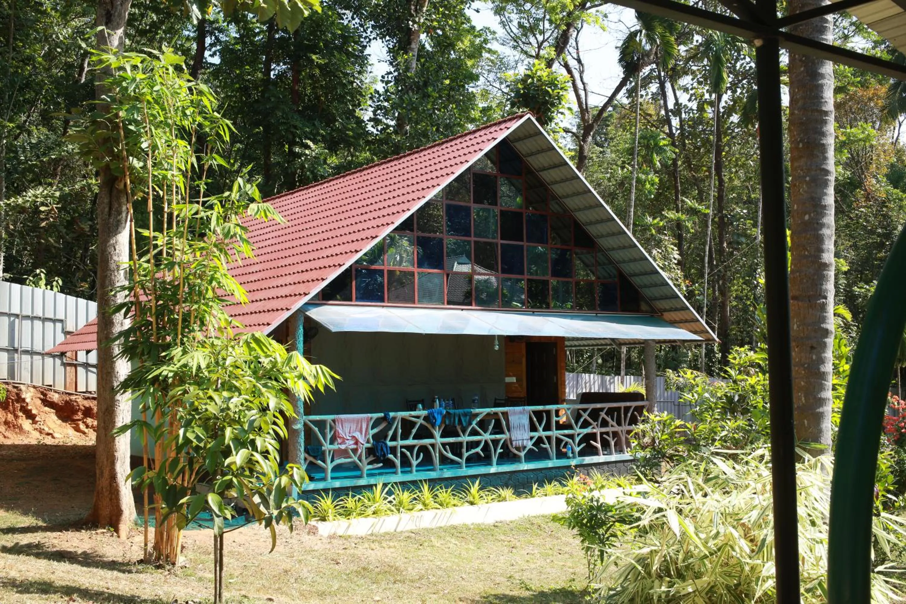 Karingens Resort