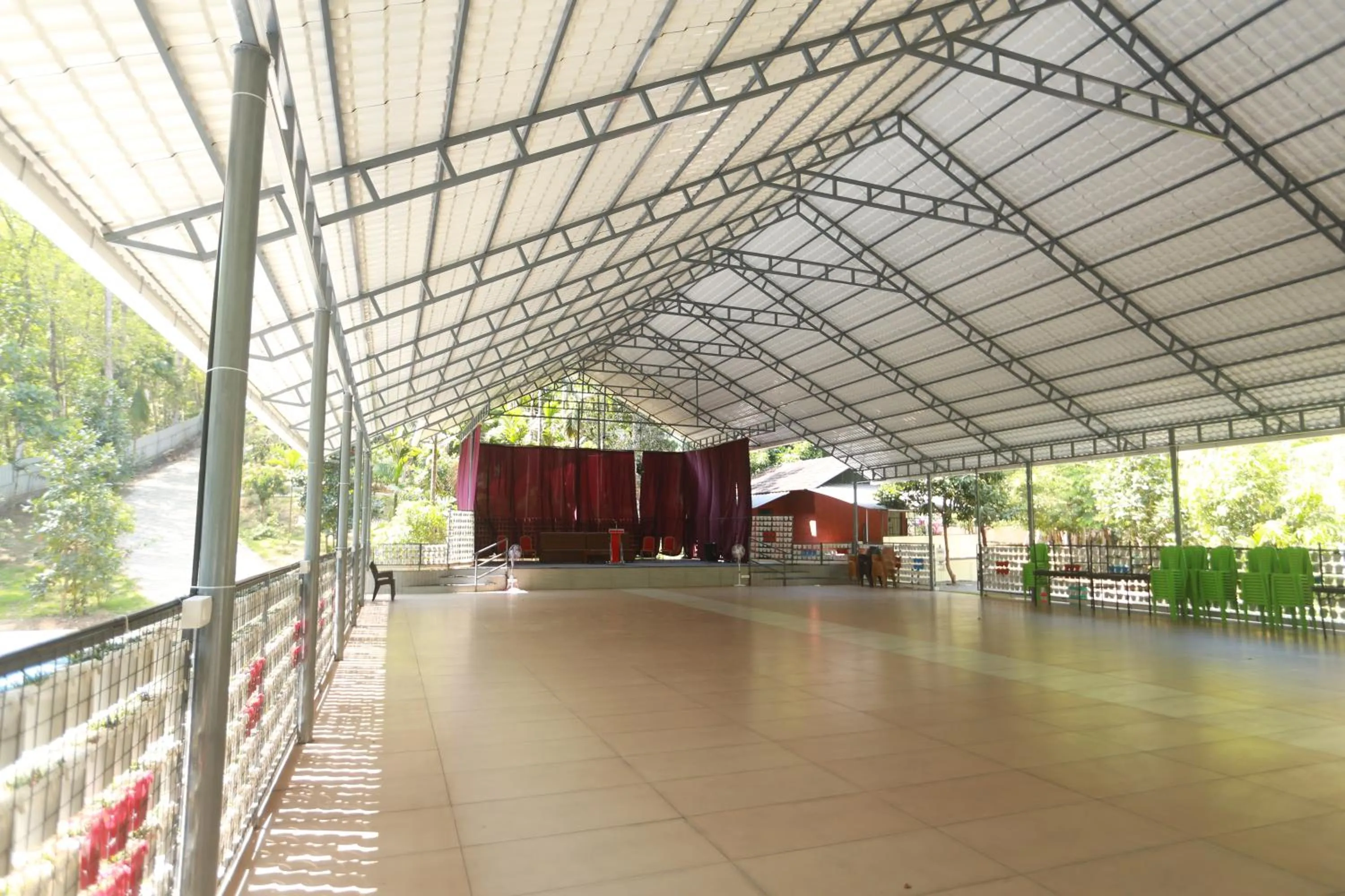Karingens Resort