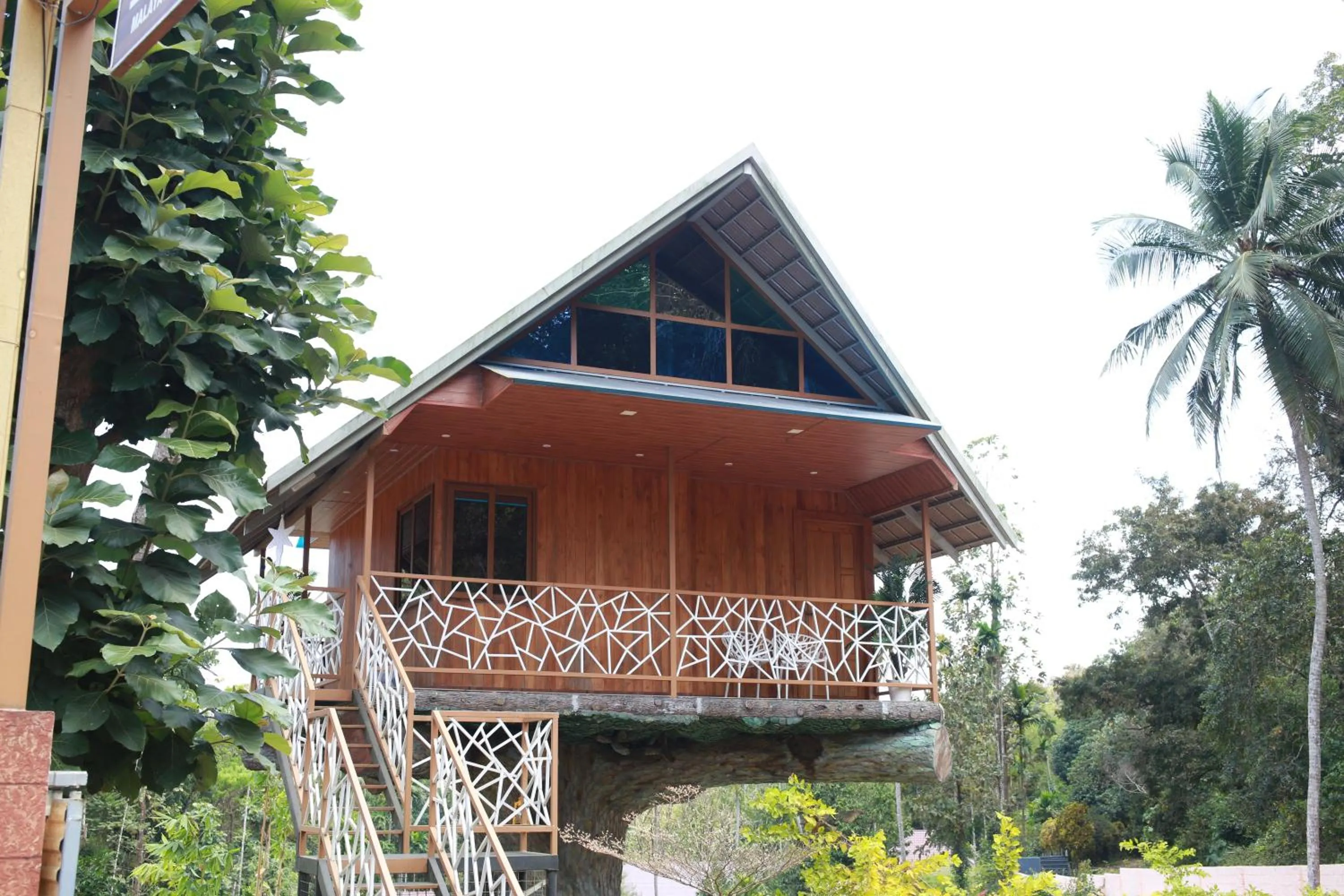 Karingens Resort