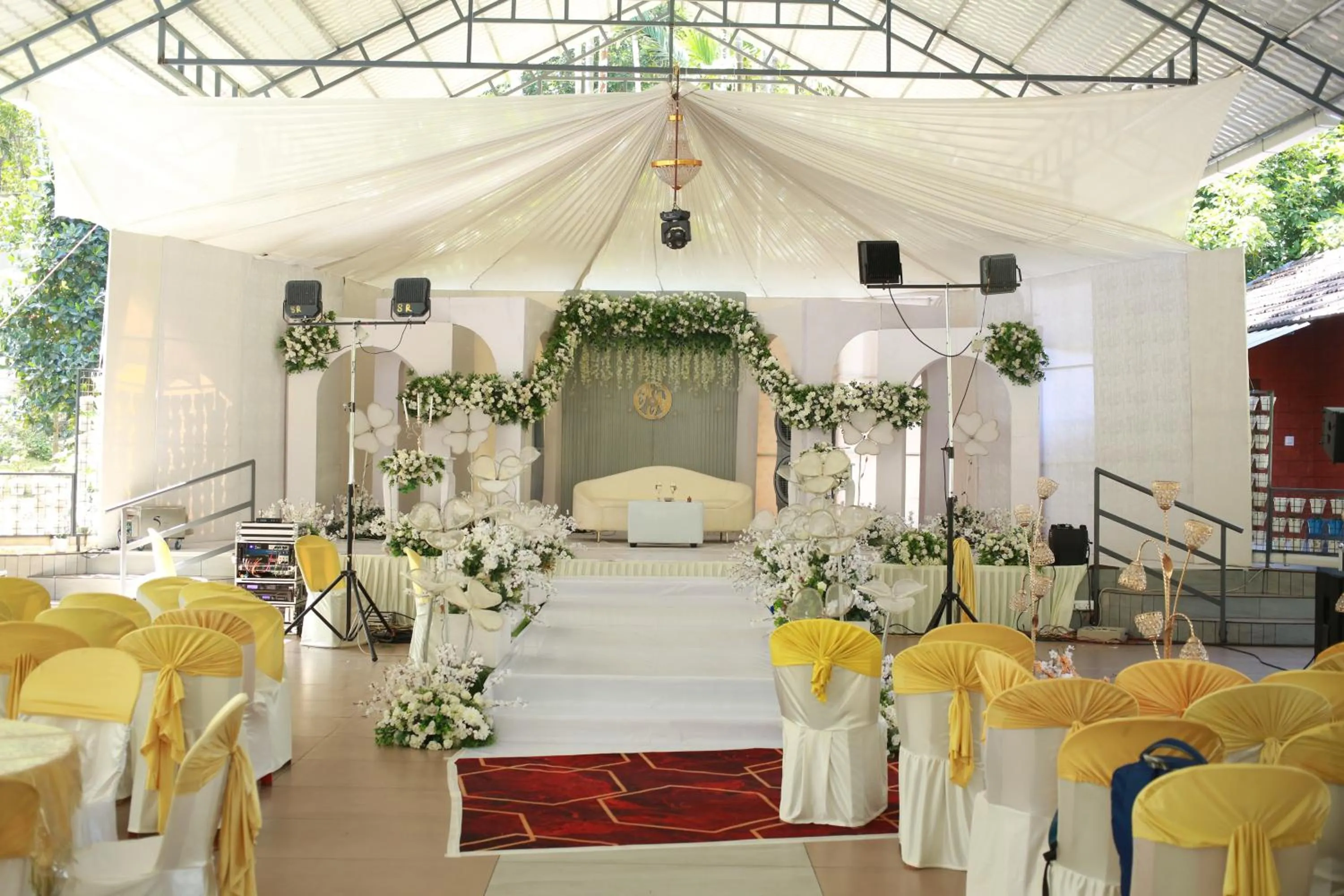 Karingens Resort