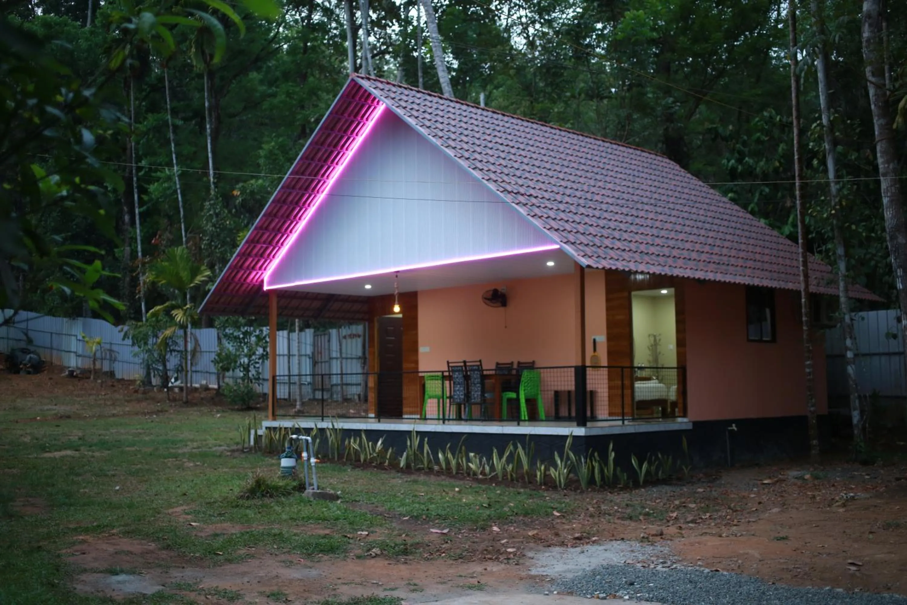 Karingens Resort